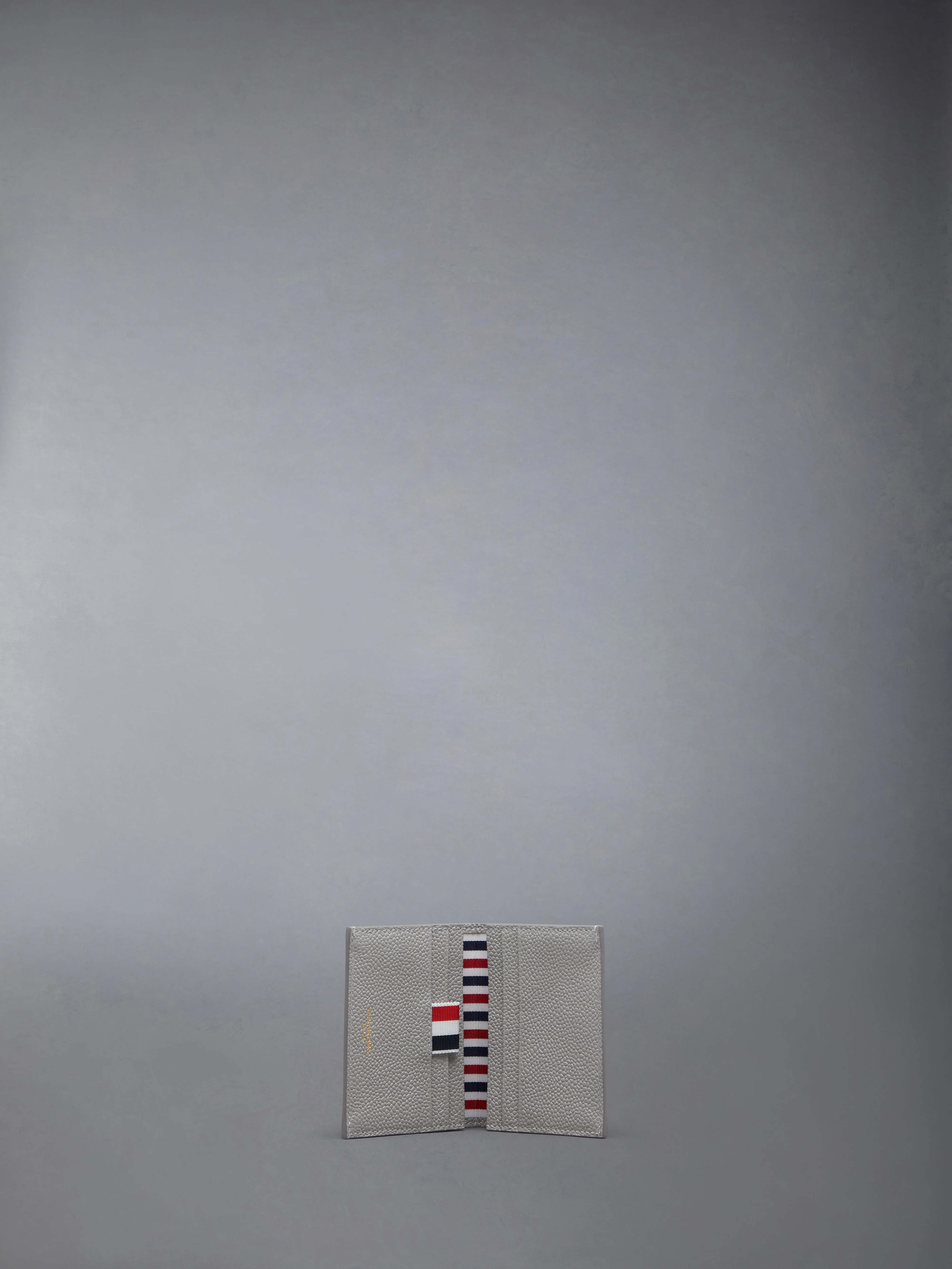10064-pebble-grain-leather-double-card-holder-3.webp PEBBLE GRAIN LEATHER DOUBLE CARD HOLDER