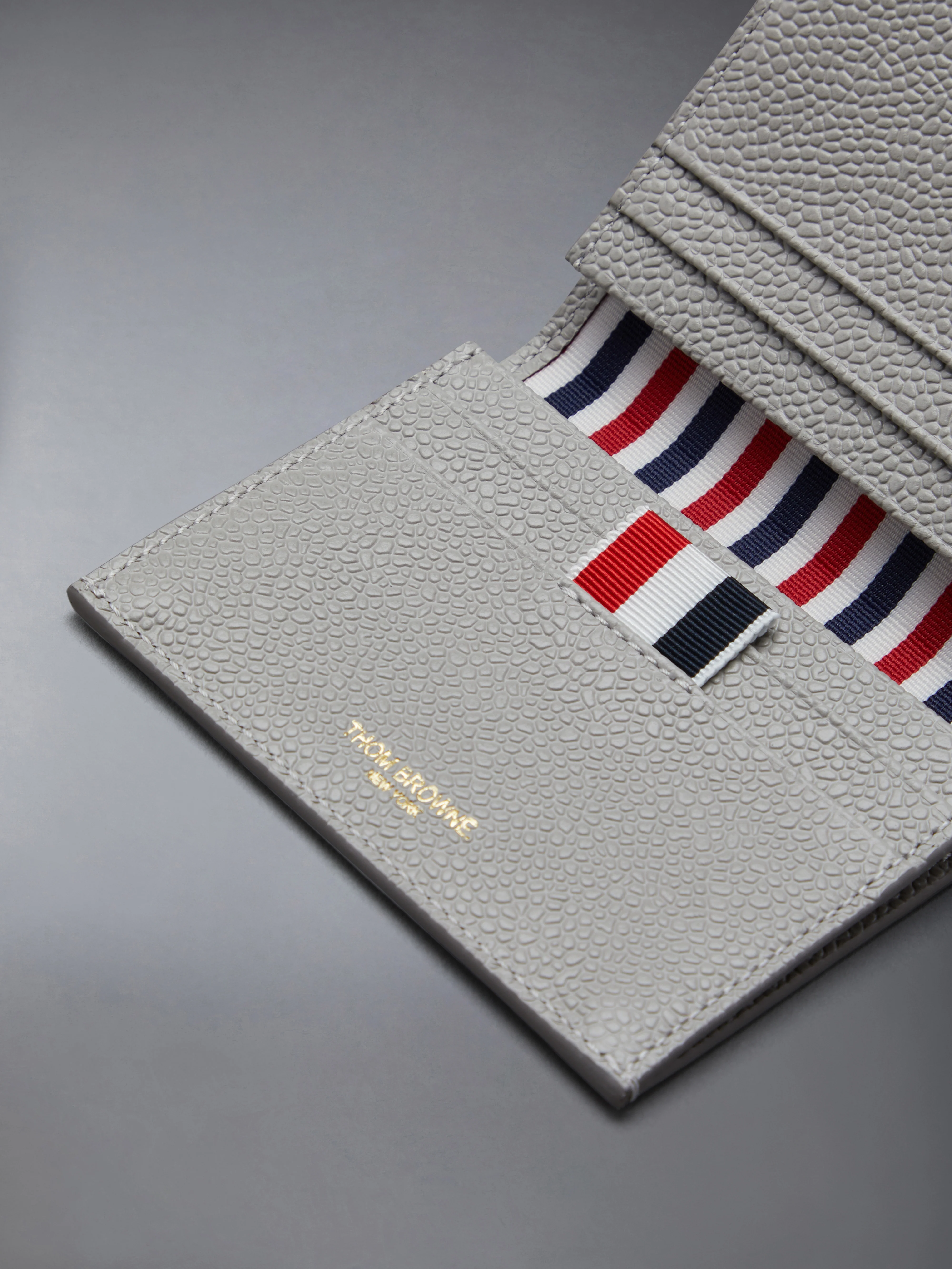 10064-pebble-grain-leather-double-card-holder-4.webp PEBBLE GRAIN LEATHER DOUBLE CARD HOLDER