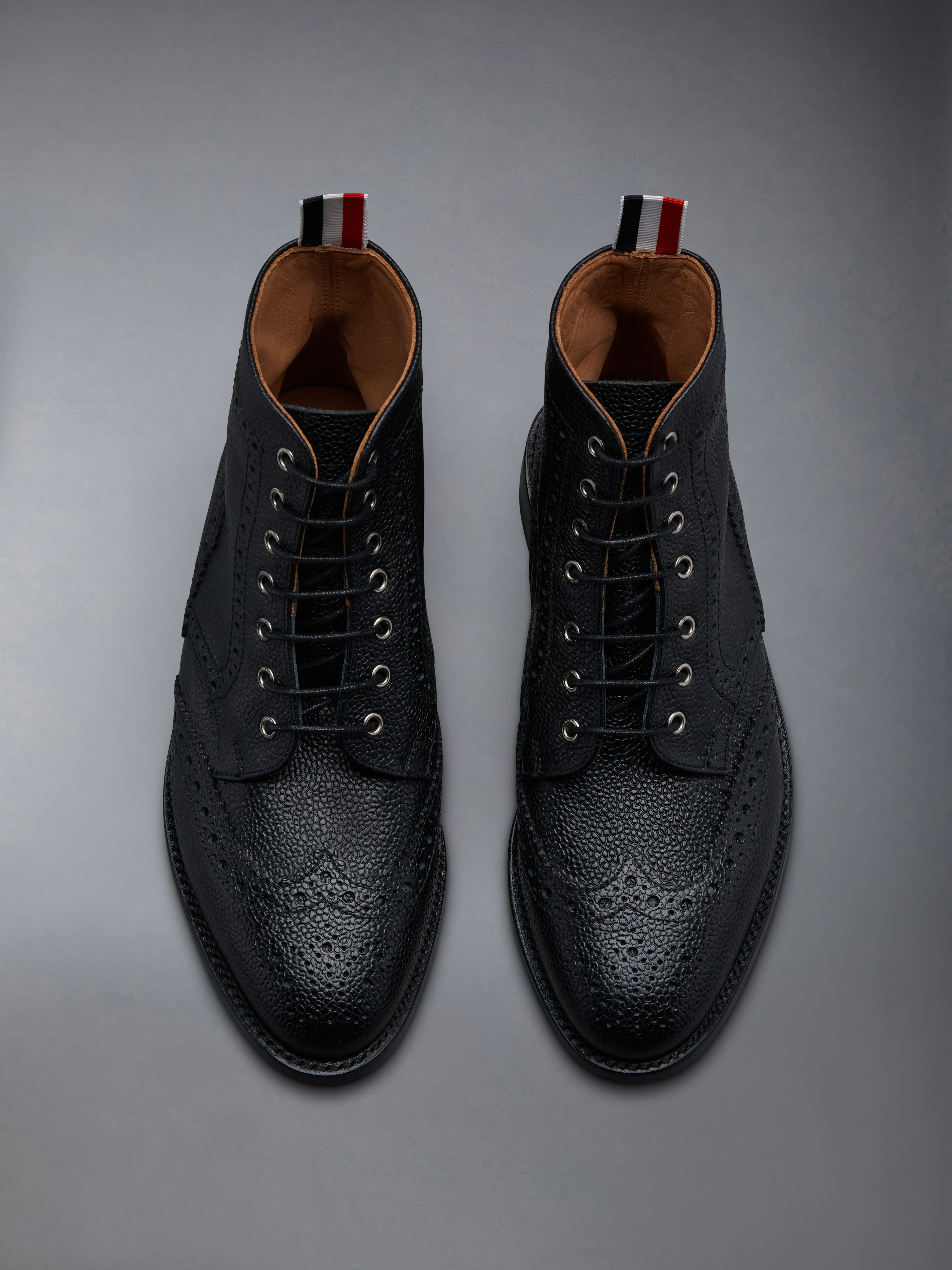 10216-pebble-grain-leather-sole-wingtip-brogue-boot-5.webp PEBBLE GRAIN LEATHER SOLE WINGTIP BROGUE BOOT