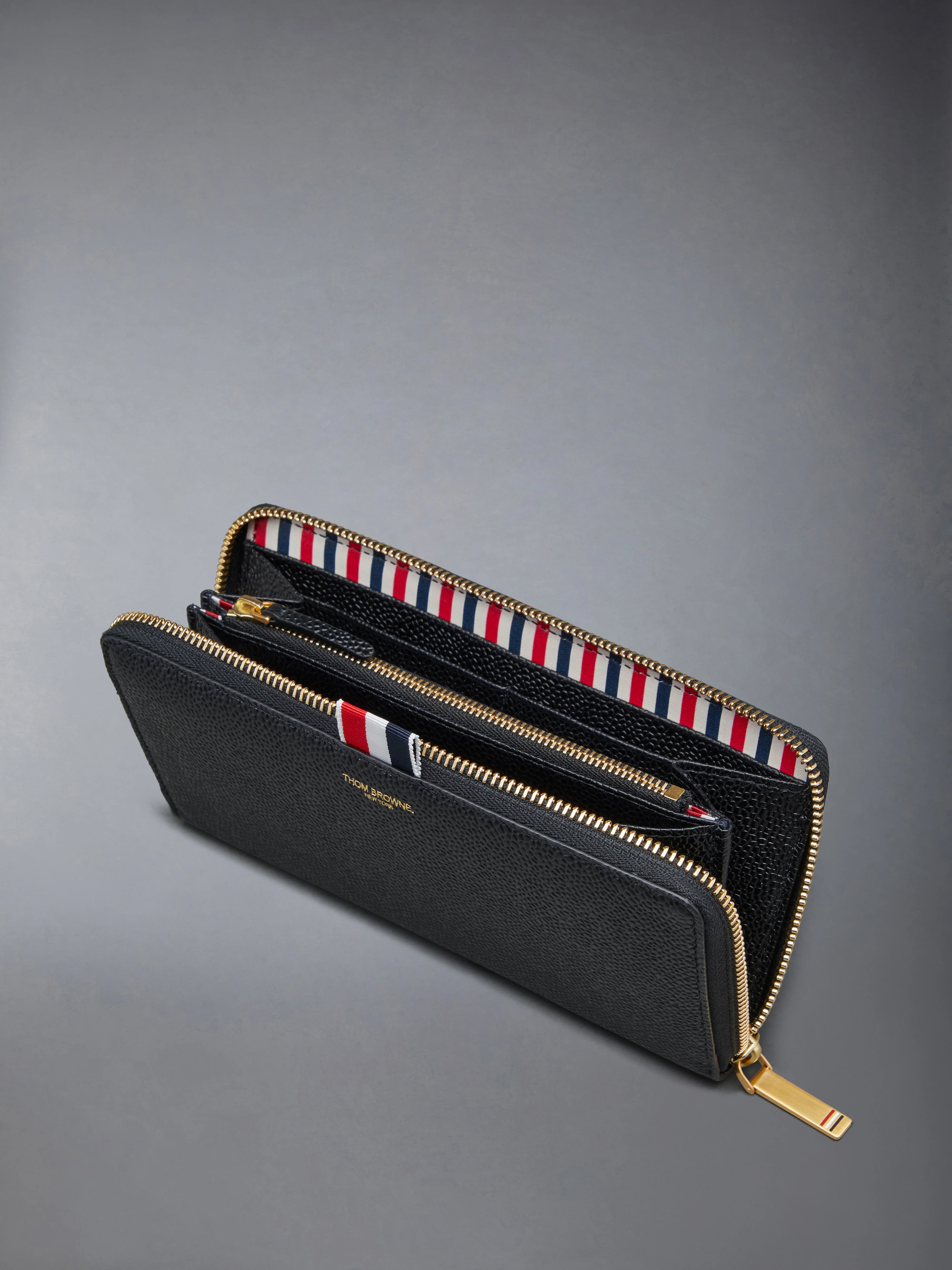 10280-pebble-grain-long-zip-wallet-4.webp PEBBLE GRAIN LONG ZIP WALLET