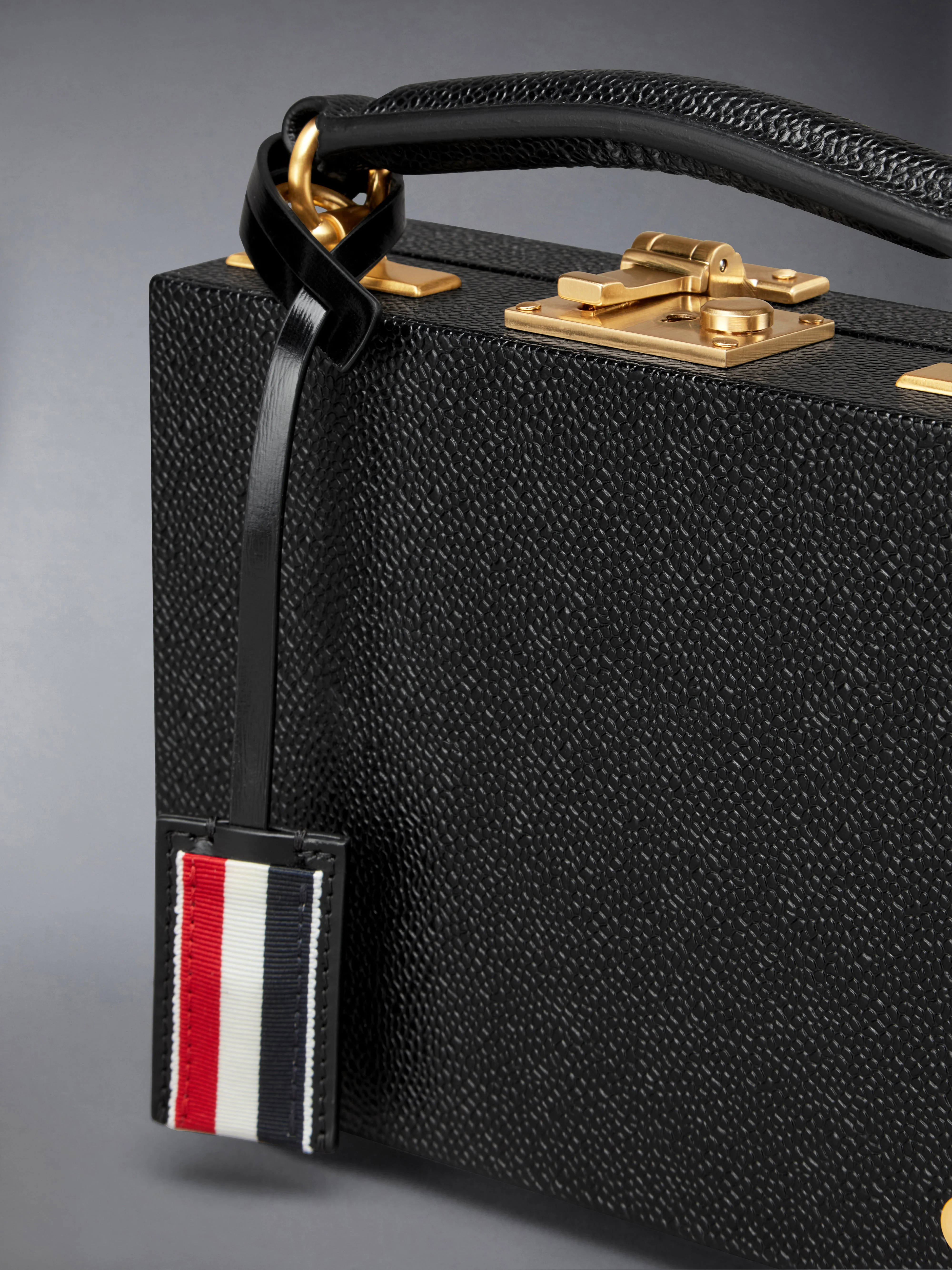 10331-pebble-grain-micro-attache-case-6.webp PEBBLE GRAIN MICRO ATTACHE CASE