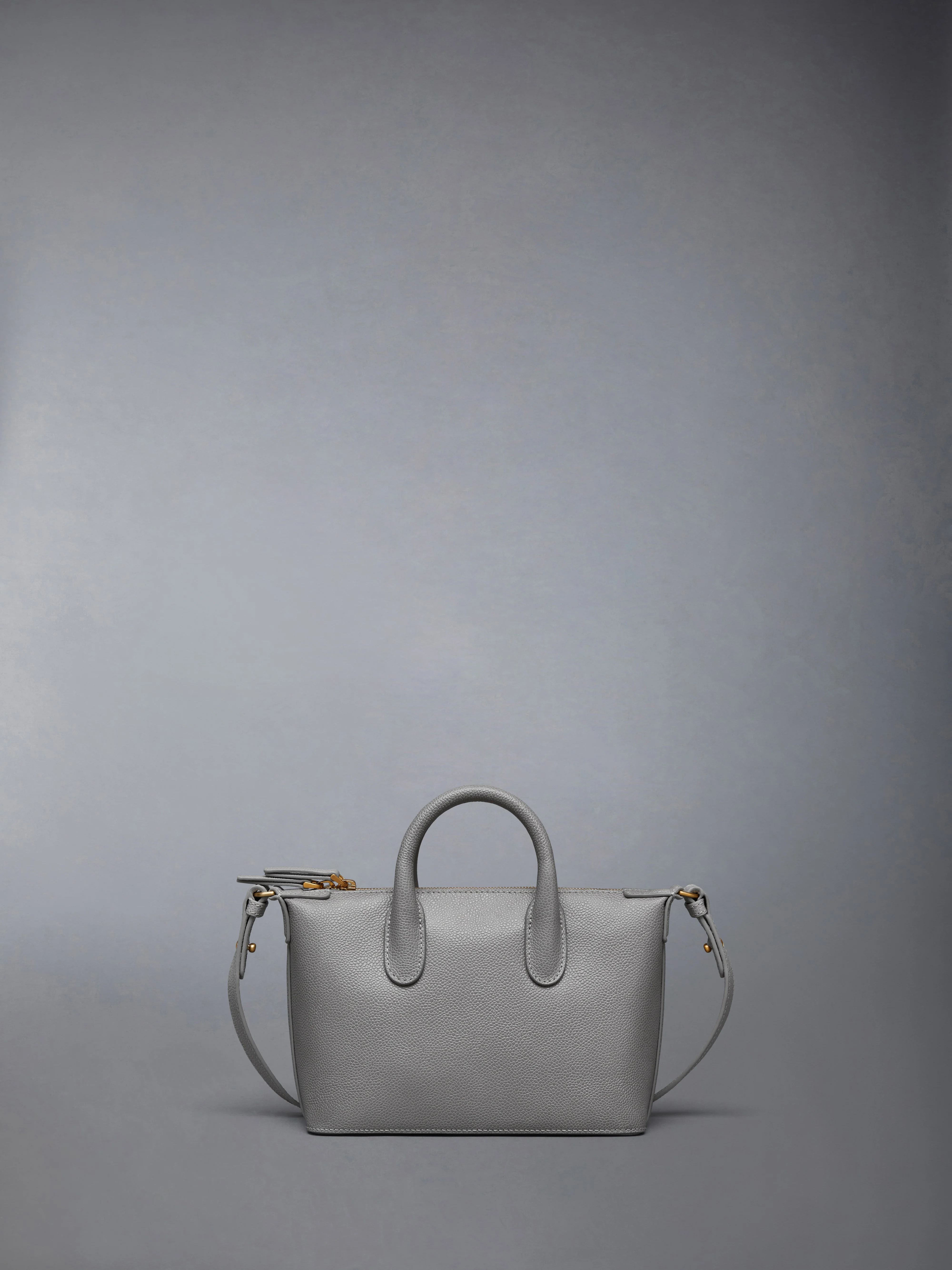 10332-pebble-grain-micro-soft-duffle-3.webp PEBBLE GRAIN MICRO SOFT DUFFLE