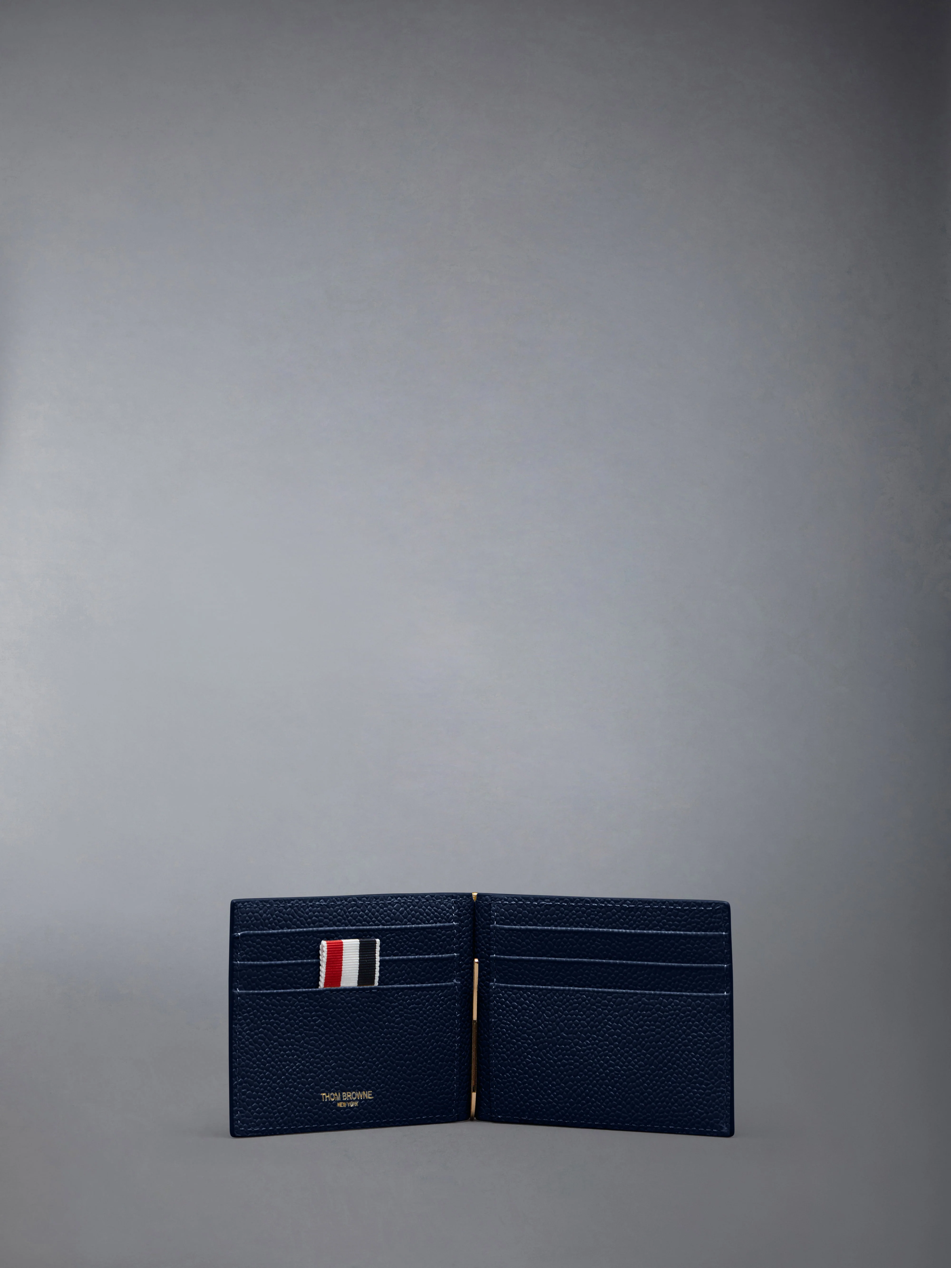 10335-pebble-grain-money-clip-wallet-3.webp PEBBLE GRAIN MONEY CLIP WALLET