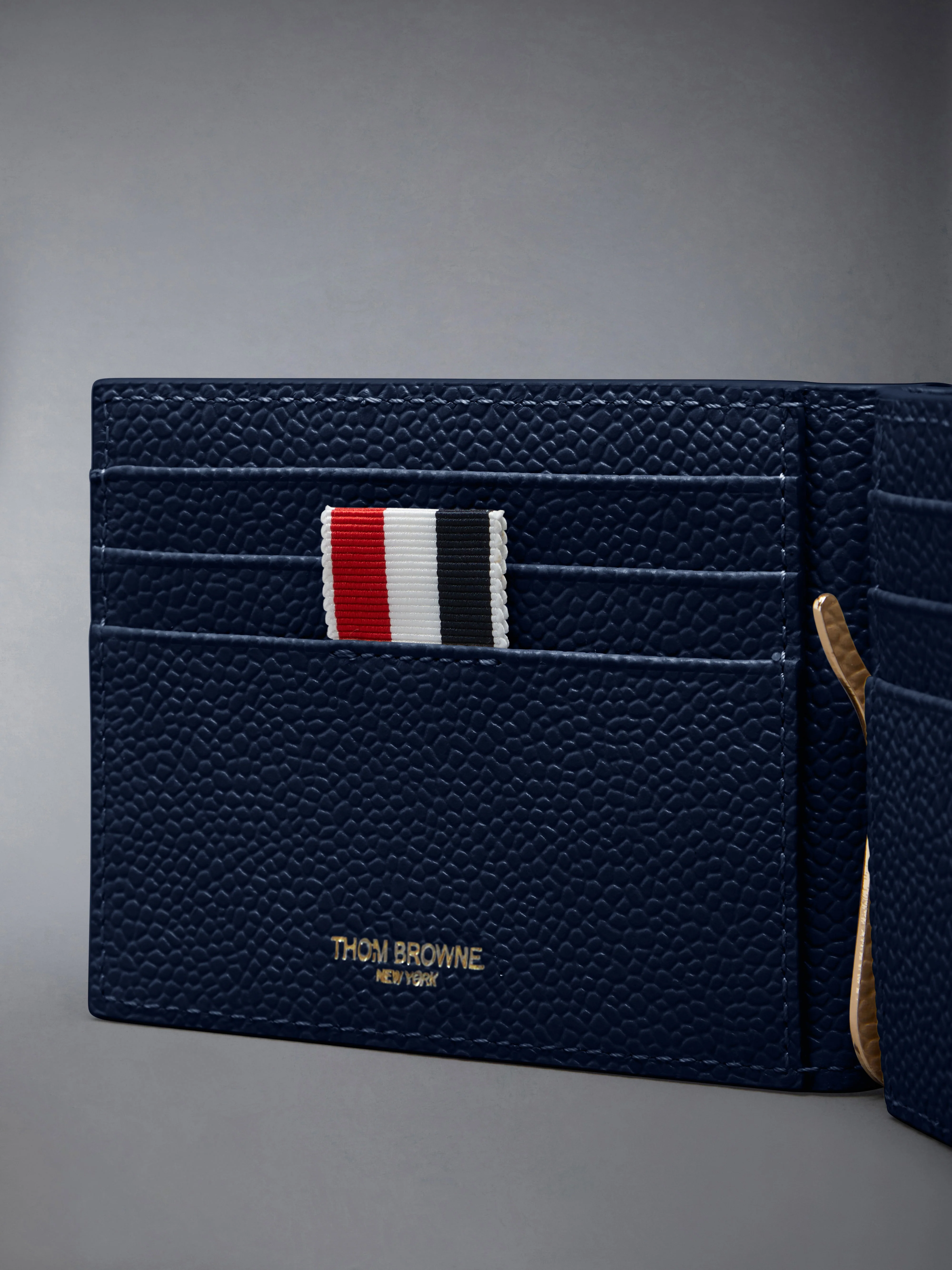 10335-pebble-grain-money-clip-wallet-4.webp PEBBLE GRAIN MONEY CLIP WALLET