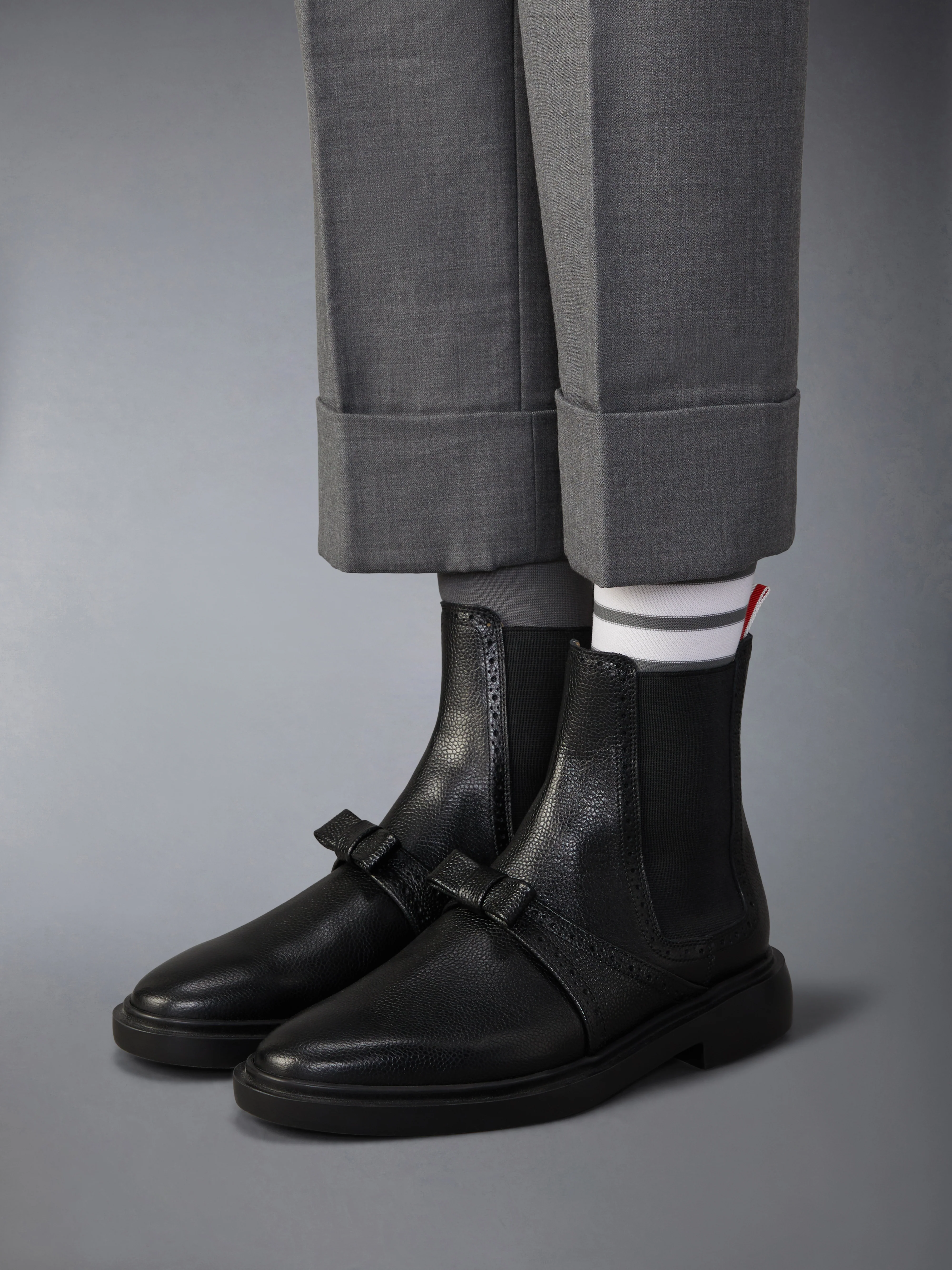 10351-pebble-grain-rubber-sole-brogue-bow-chelsea-boot-4.webp PEBBLE GRAIN RUBBER SOLE BROGUE BOW CHELSEA BOOT
