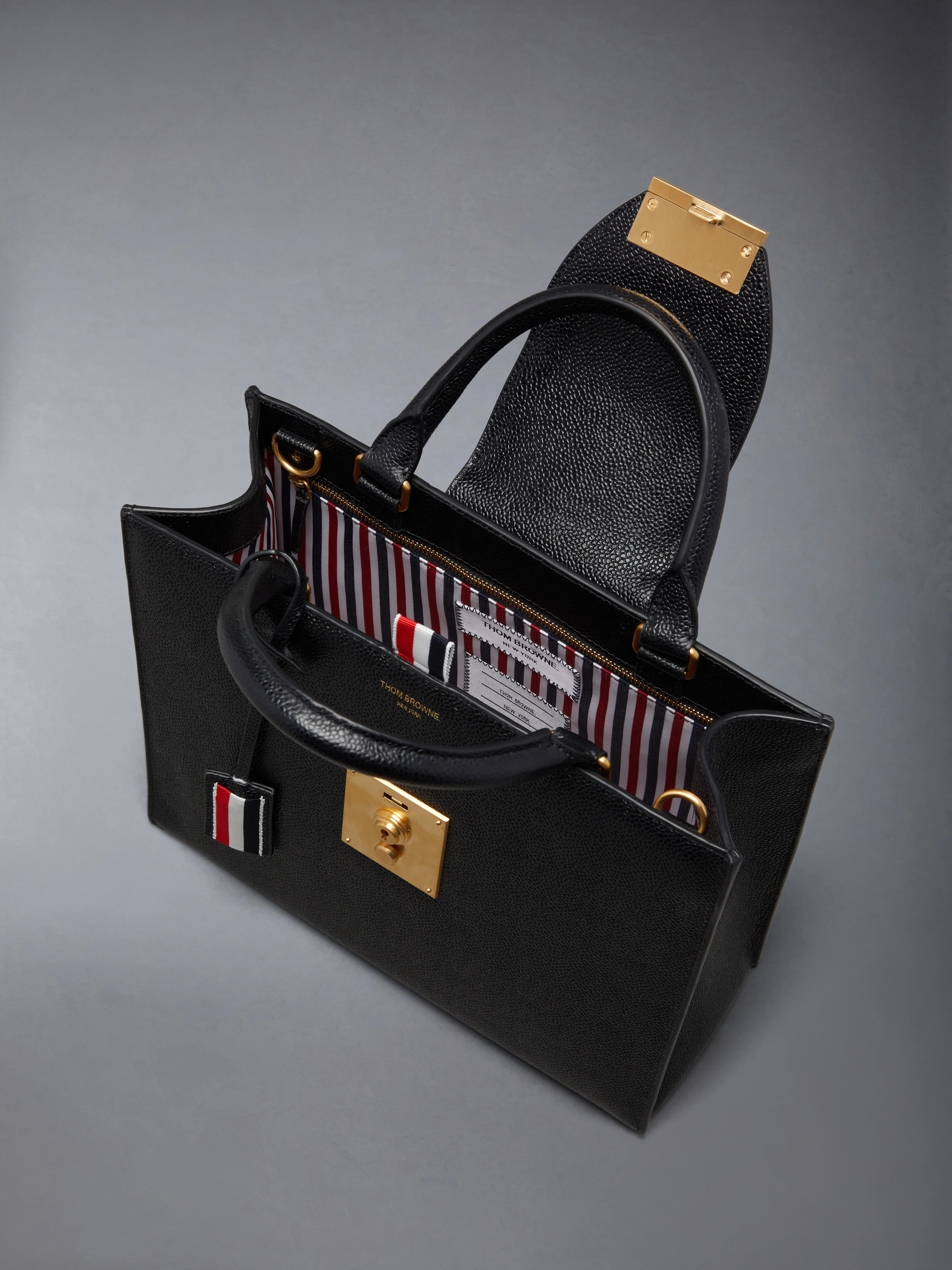 10422-pebble-grain-small-mr-thom-tote-5.webp PEBBLE GRAIN SMALL MR. THOM TOTE
