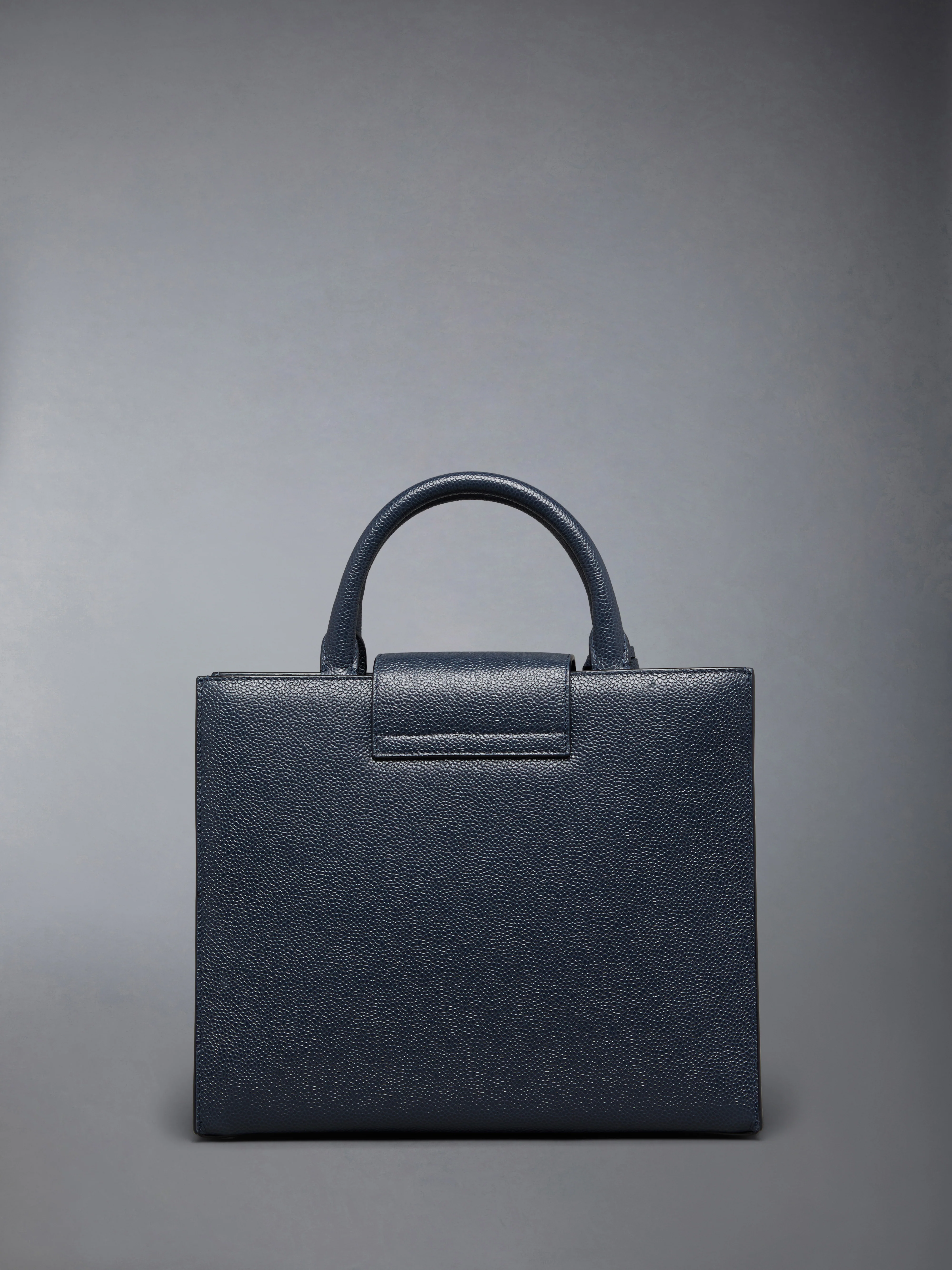 10423-pebble-grain-small-mr-thom-tote-3.webp PEBBLE GRAIN SMALL MR. THOM TOTE