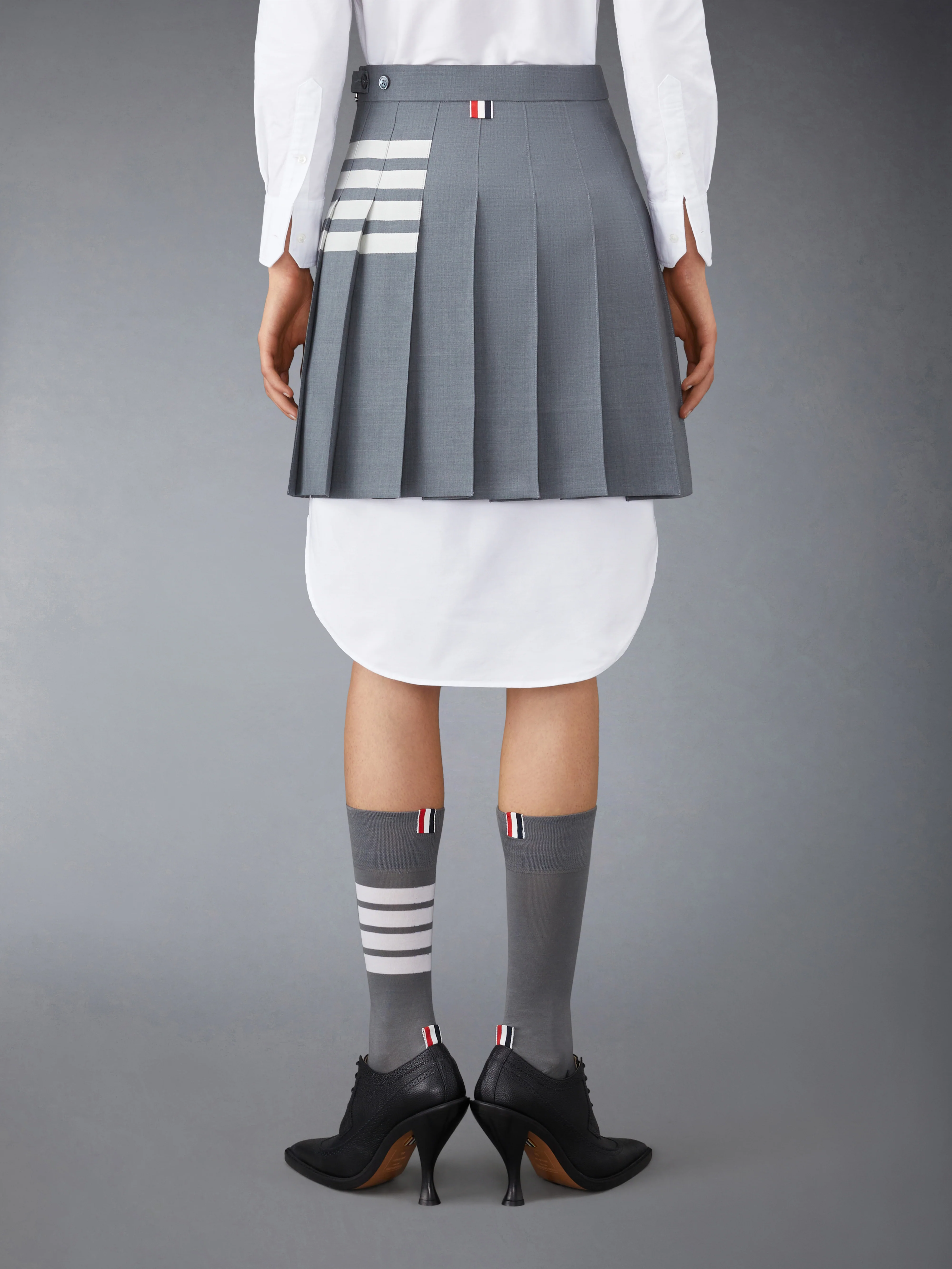 10667-plain-weave-4-bar-mini-pleated-skirt-3.webp PLAIN WEAVE 4-BAR MINI PLEATED SKIRT