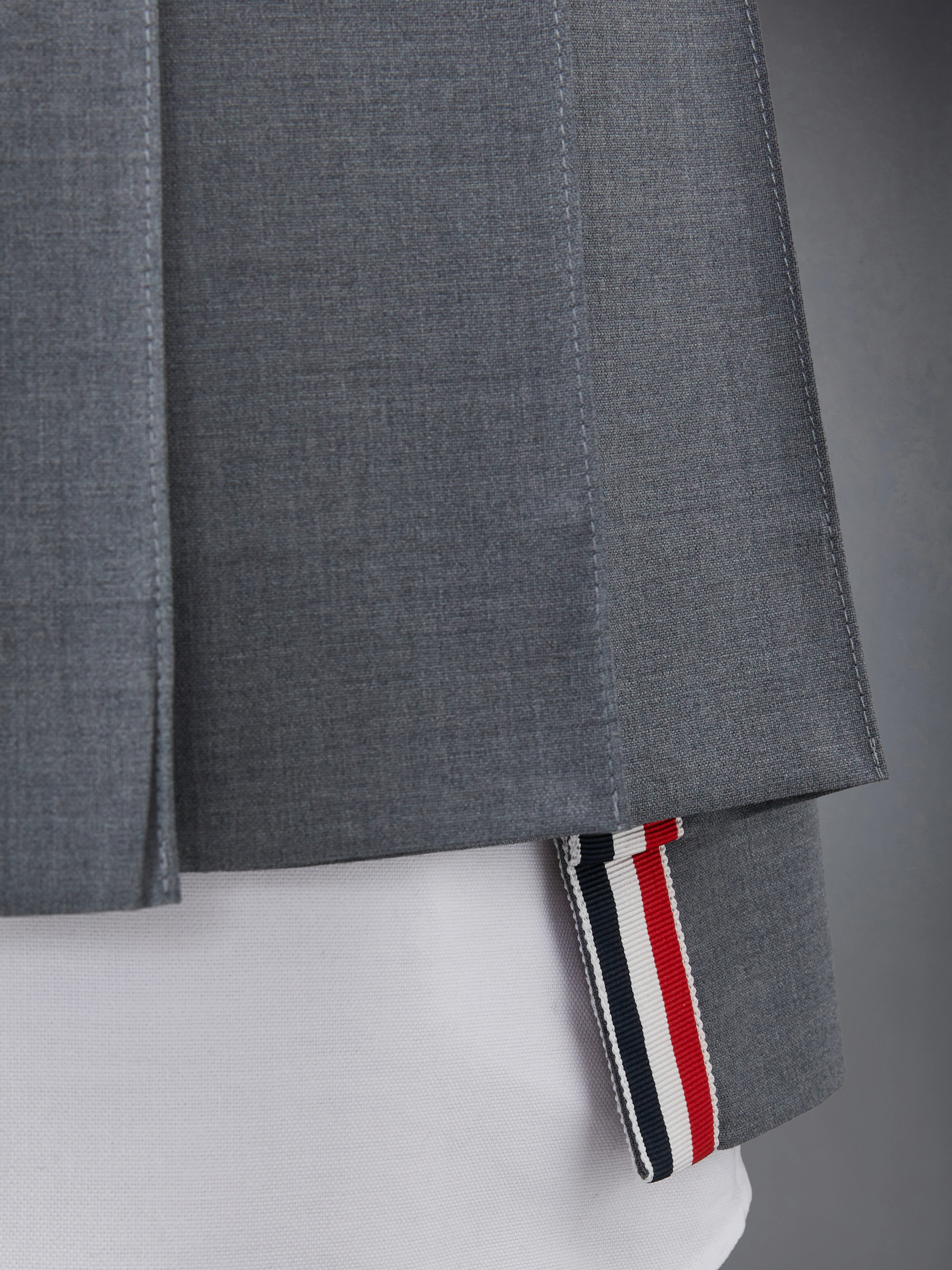 10667-plain-weave-4-bar-mini-pleated-skirt-5.webp PLAIN WEAVE 4-BAR MINI PLEATED SKIRT
