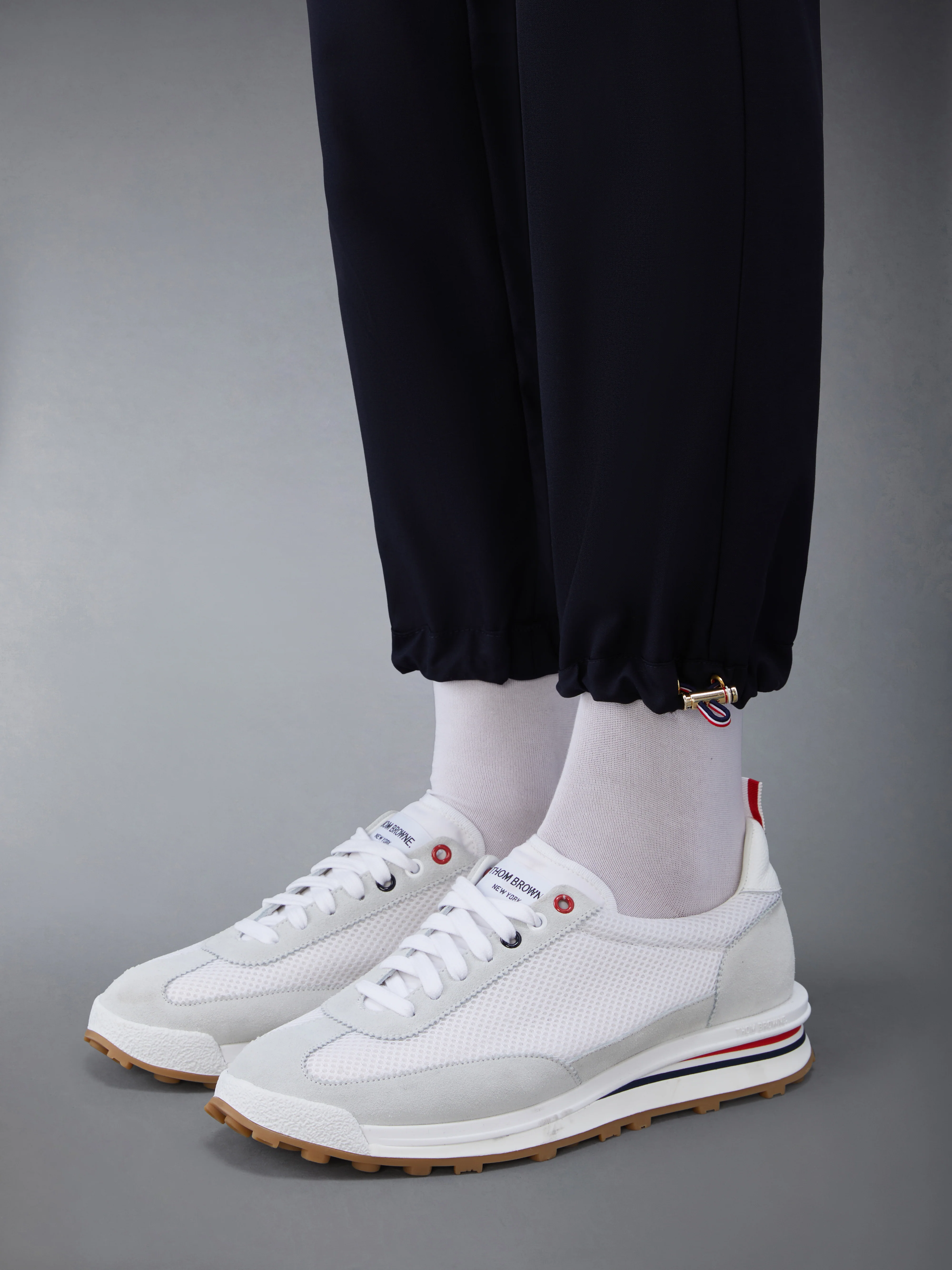 10721-plain-weave-4-bar-track-trouser-5.webp PLAIN WEAVE 4-BAR TRACK TROUSER