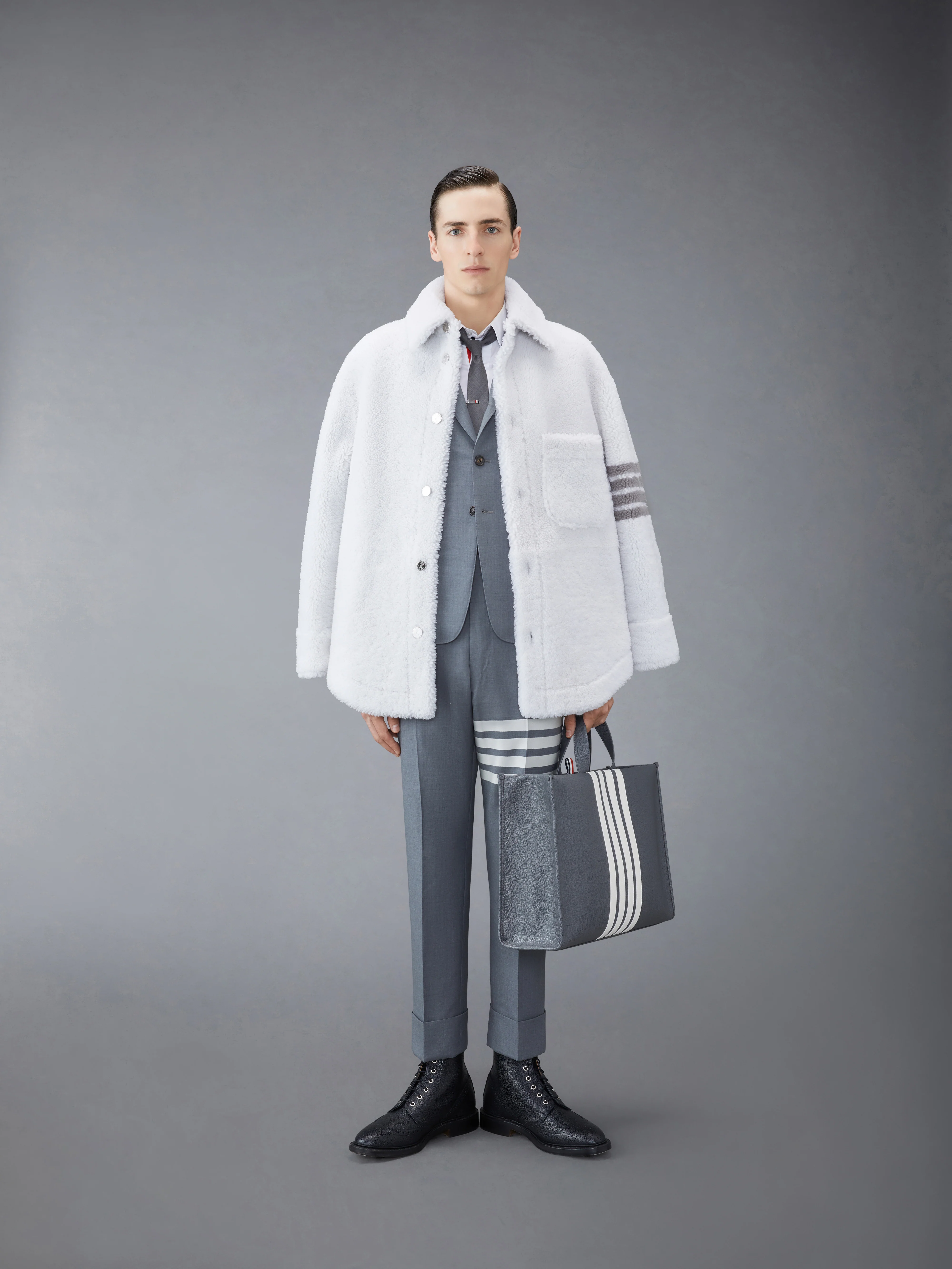 10735-plain-weave-4-bar-trousers-4.webp PLAIN WEAVE 4-BAR TROUSERS