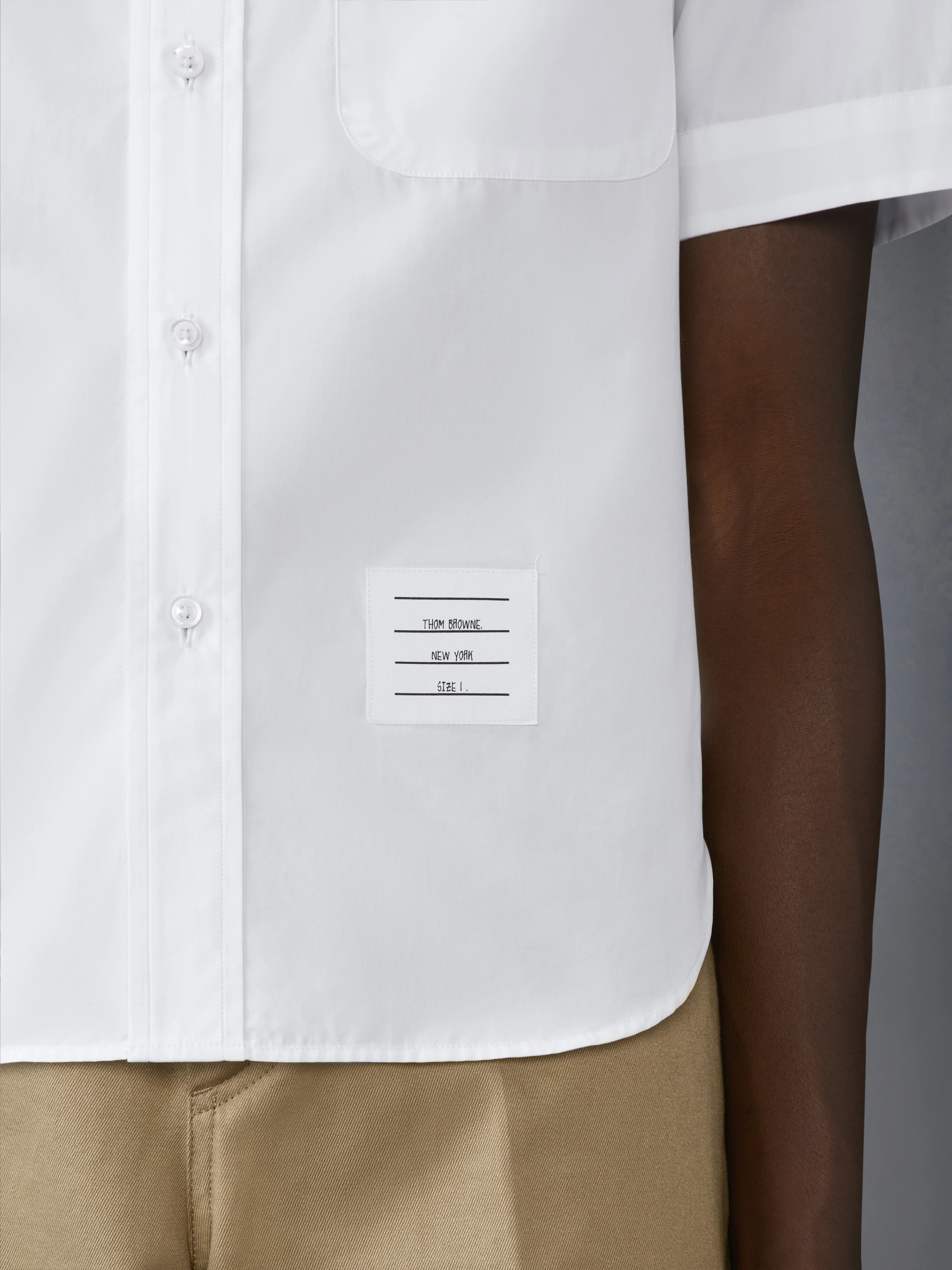 10933-poplin-round-collar-short-sleeve-shirt-5.webp POPLIN ROUND COLLAR SHORT SLEEVE SHIRT