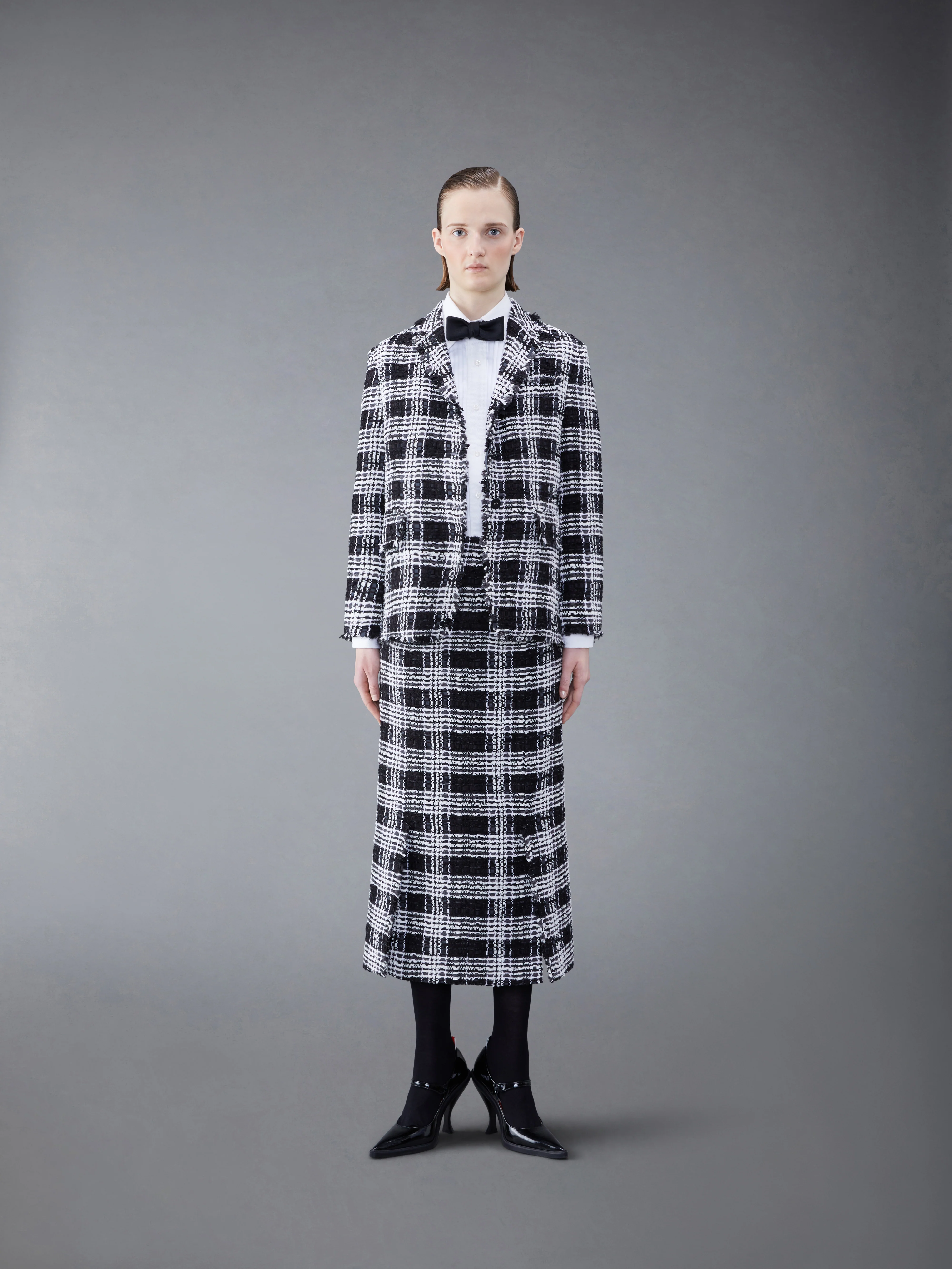 11001-prince-of-wales-chenille-tweed-frayed-classic-sport-coat-4.webp Prince of Wales Chenille Tweed Frayed Classic Sport Coat
