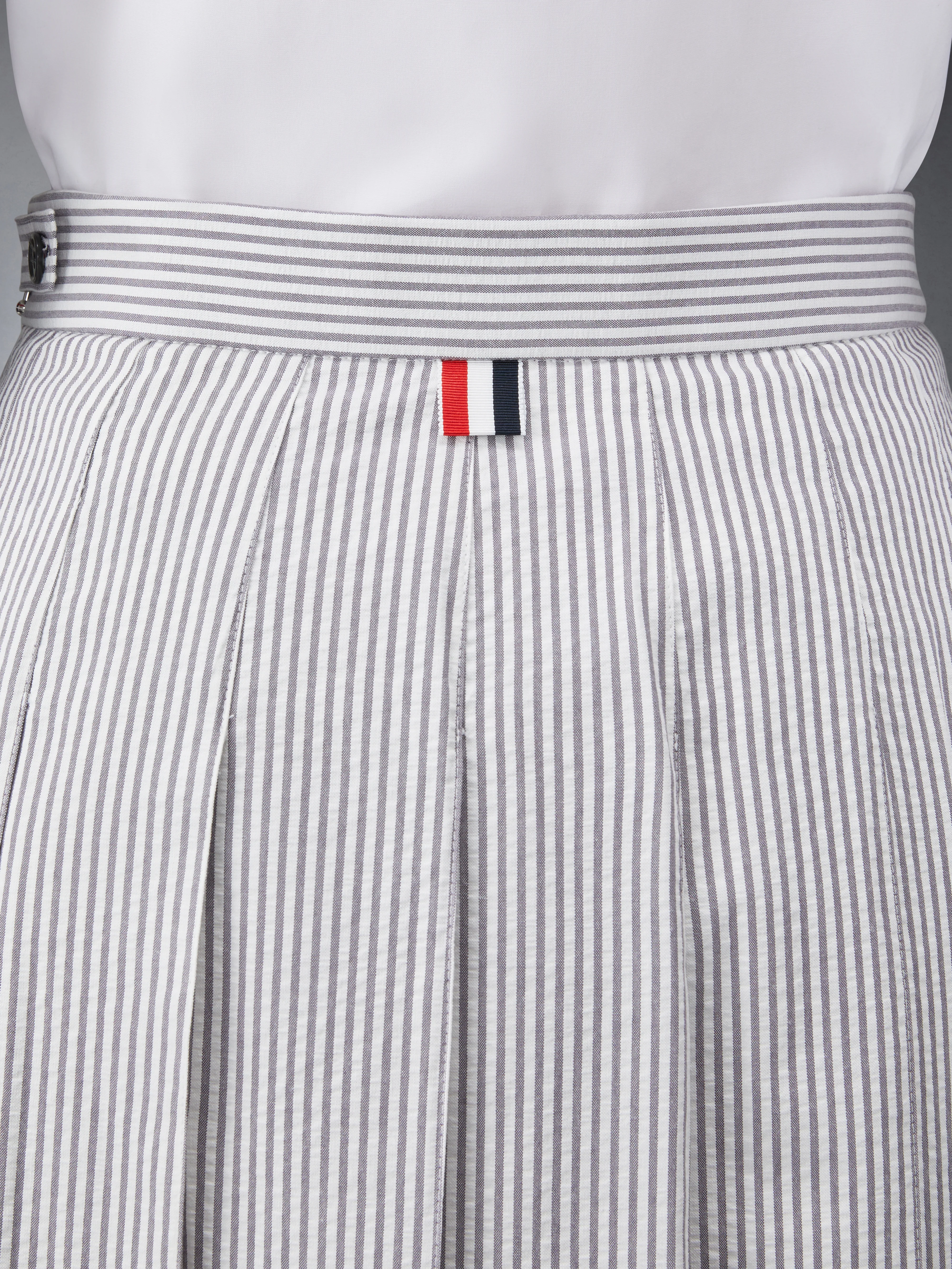 11588-seersucker-midi-pleated-skirt-6.webp SEERSUCKER MIDI PLEATED SKIRT