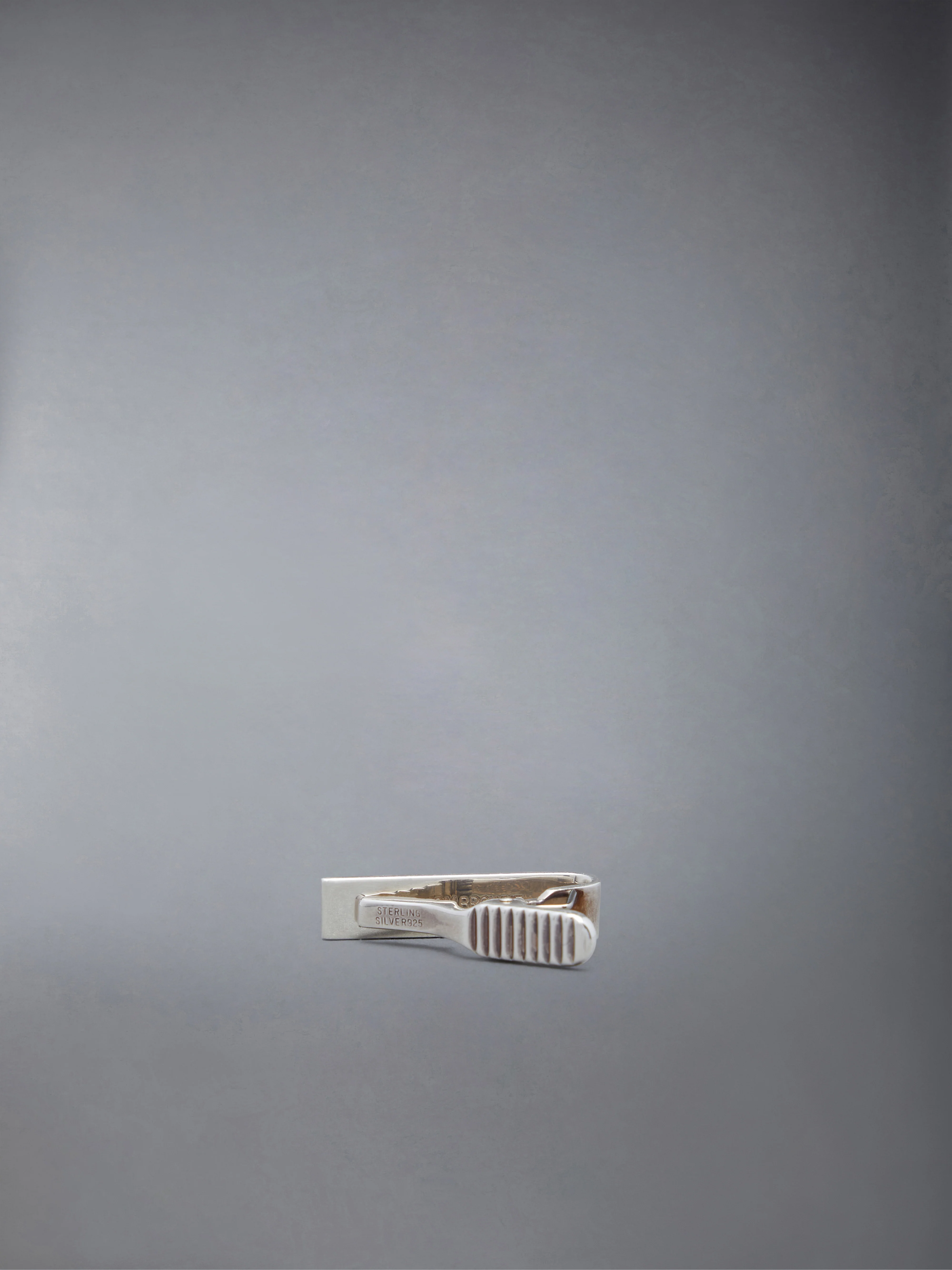 11846-silver-enamel-stripe-short-tie-bar-3.webp SILVER ENAMEL STRIPE SHORT TIE BAR