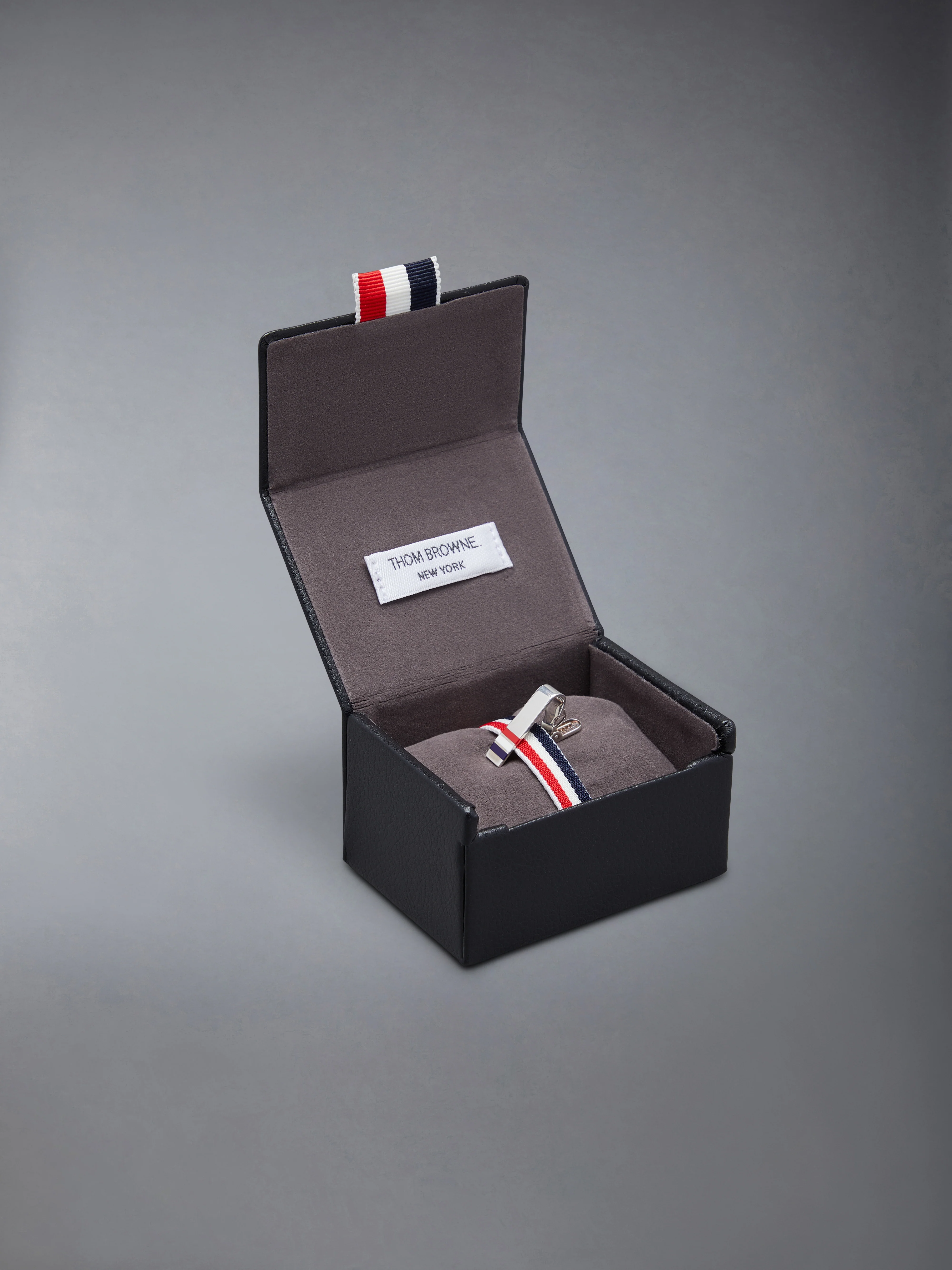 11846-silver-enamel-stripe-short-tie-bar-4.webp SILVER ENAMEL STRIPE SHORT TIE BAR