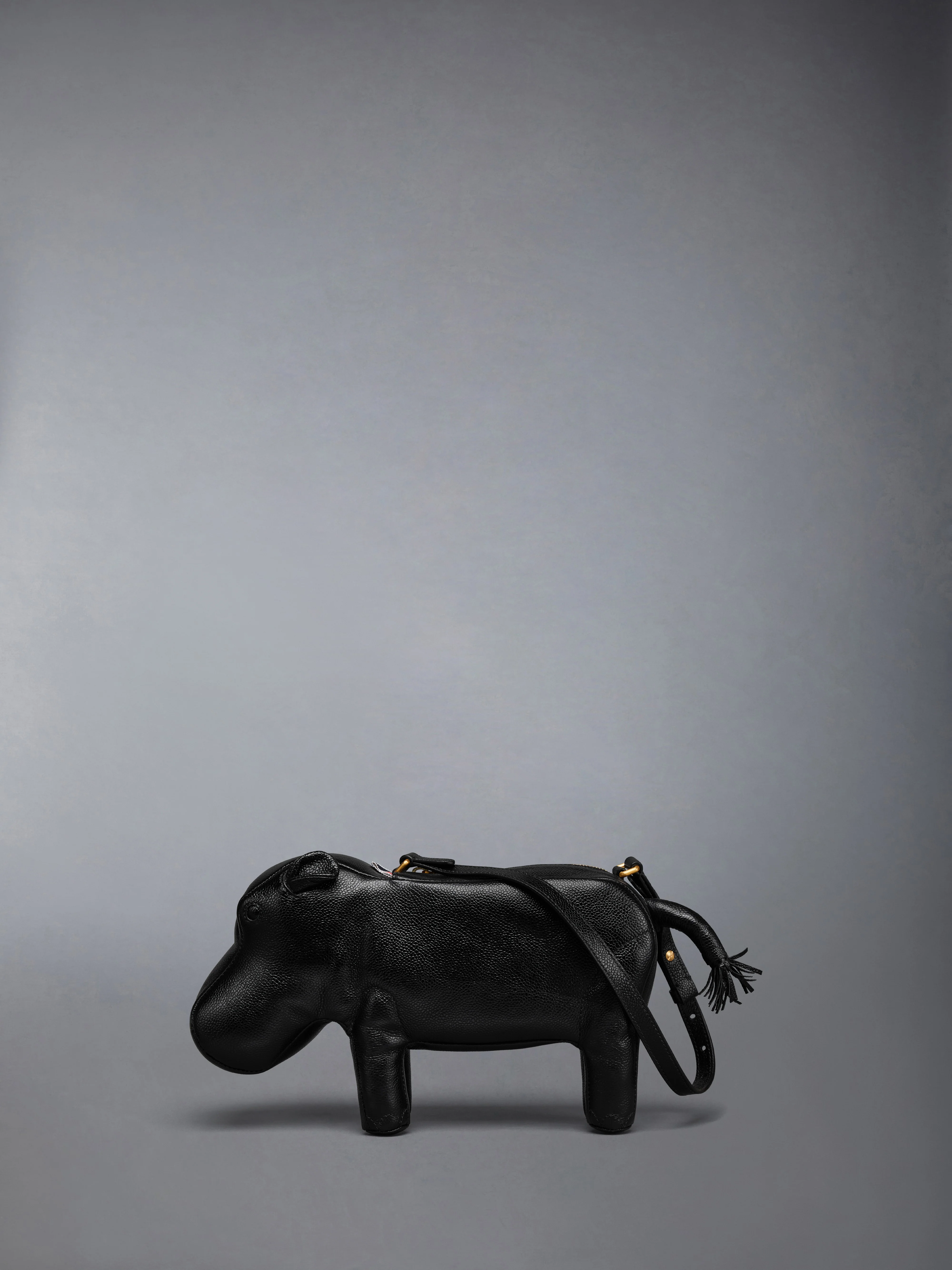 PEBBLE GRAIN HIPPO BAG