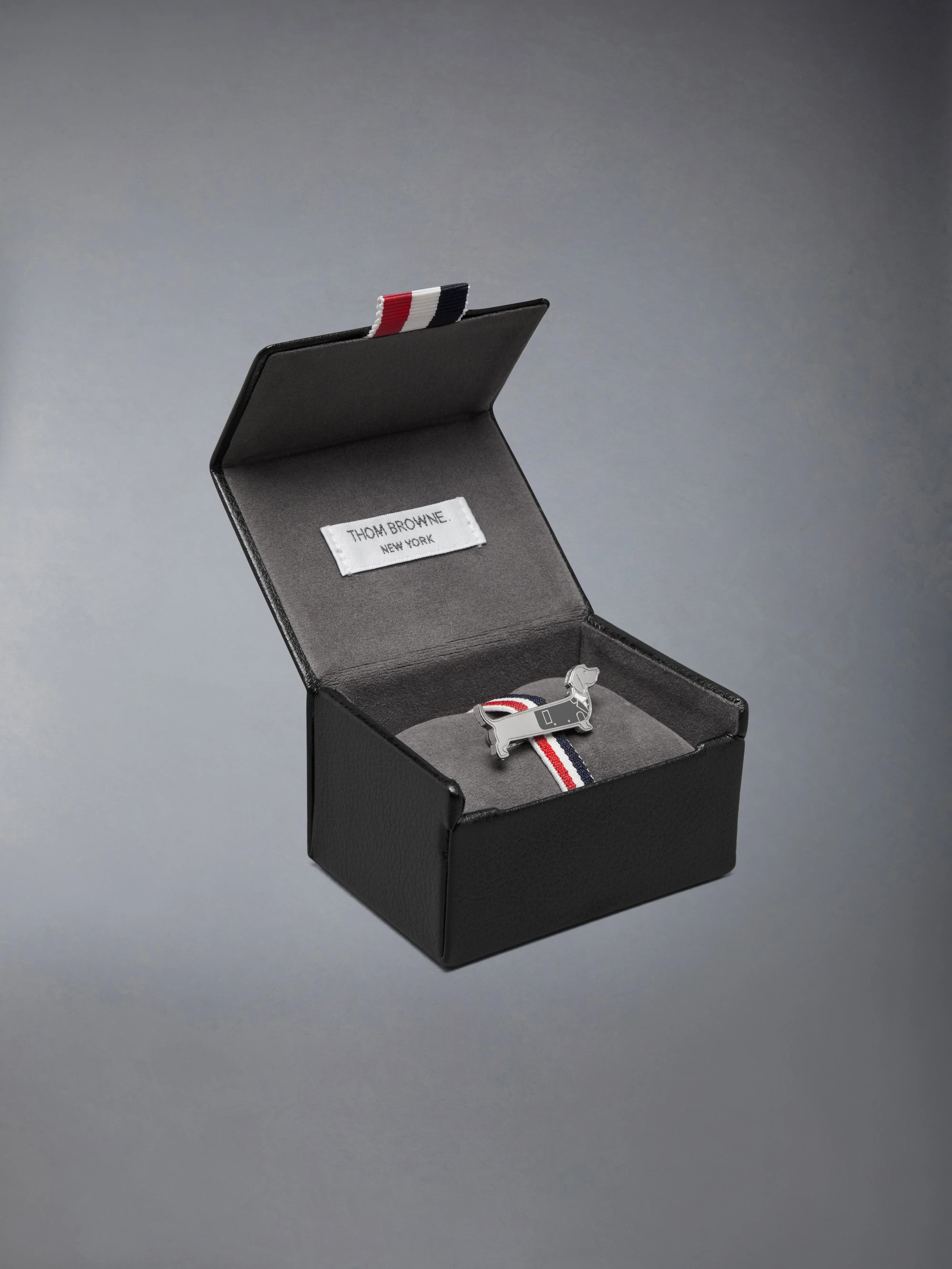 12341-sterling-silver-limousine-hector-suit-tie-bar-4.webp STERLING SILVER LIMOUSINE HECTOR SUIT TIE BAR