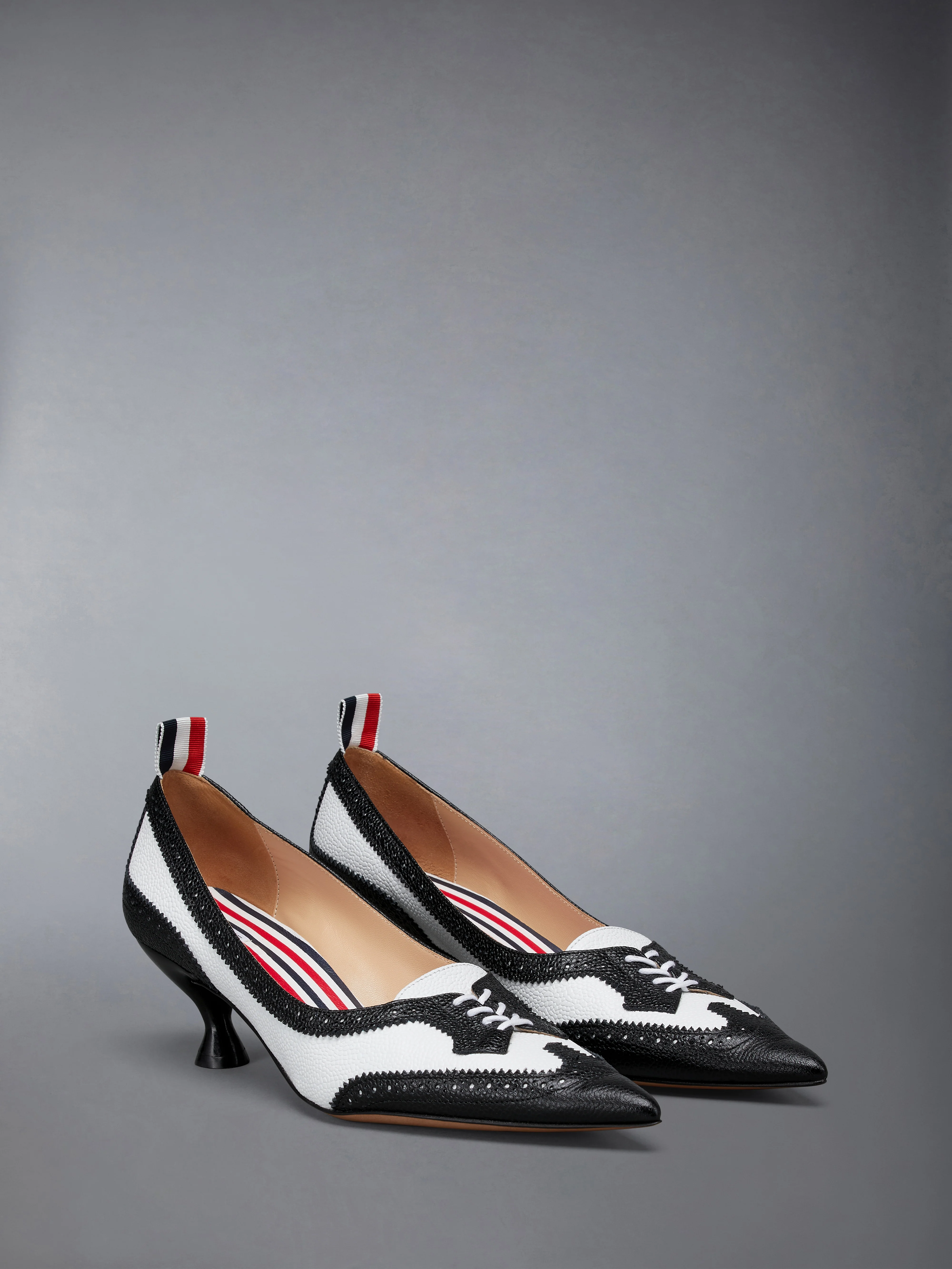 PEBBLE GRAIN WINGTIP PUMP 50MM