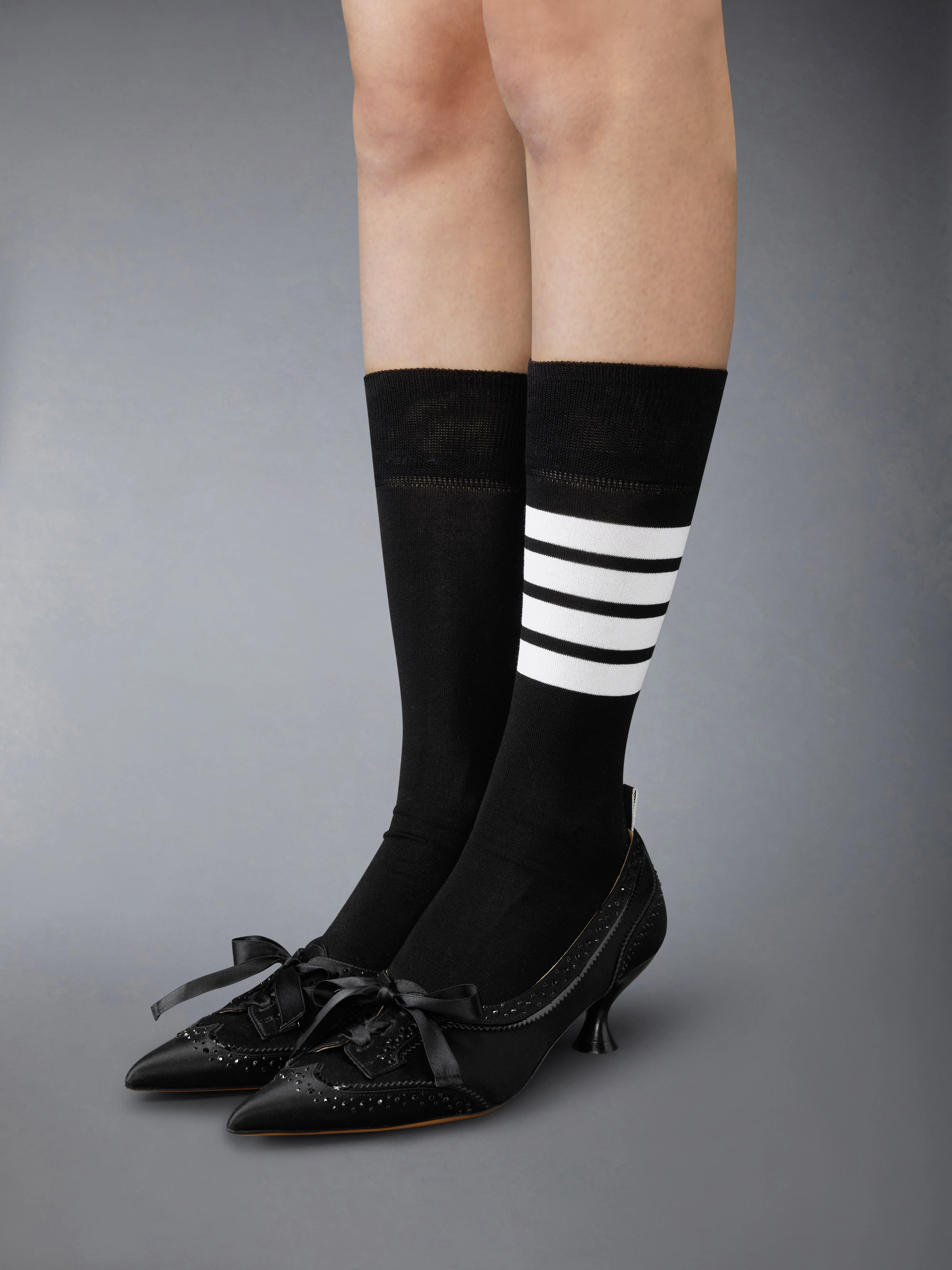 12589-swarvoski-wingtip-pump-4.webp SWARVOSKI WINGTIP PUMP