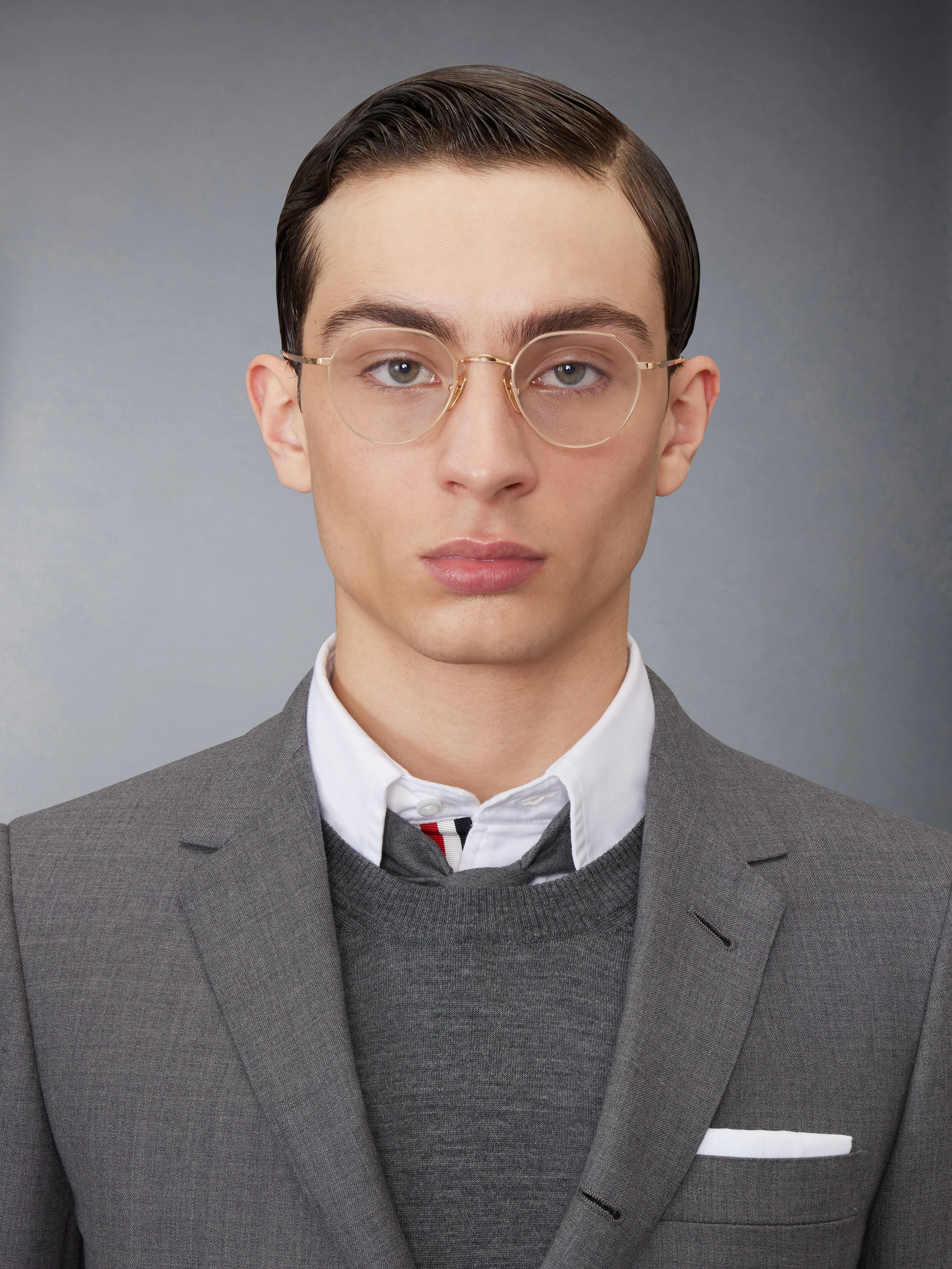 12817-titanium-round-eyeglasses-3.webp TITANIUM ROUND EYEGLASSES