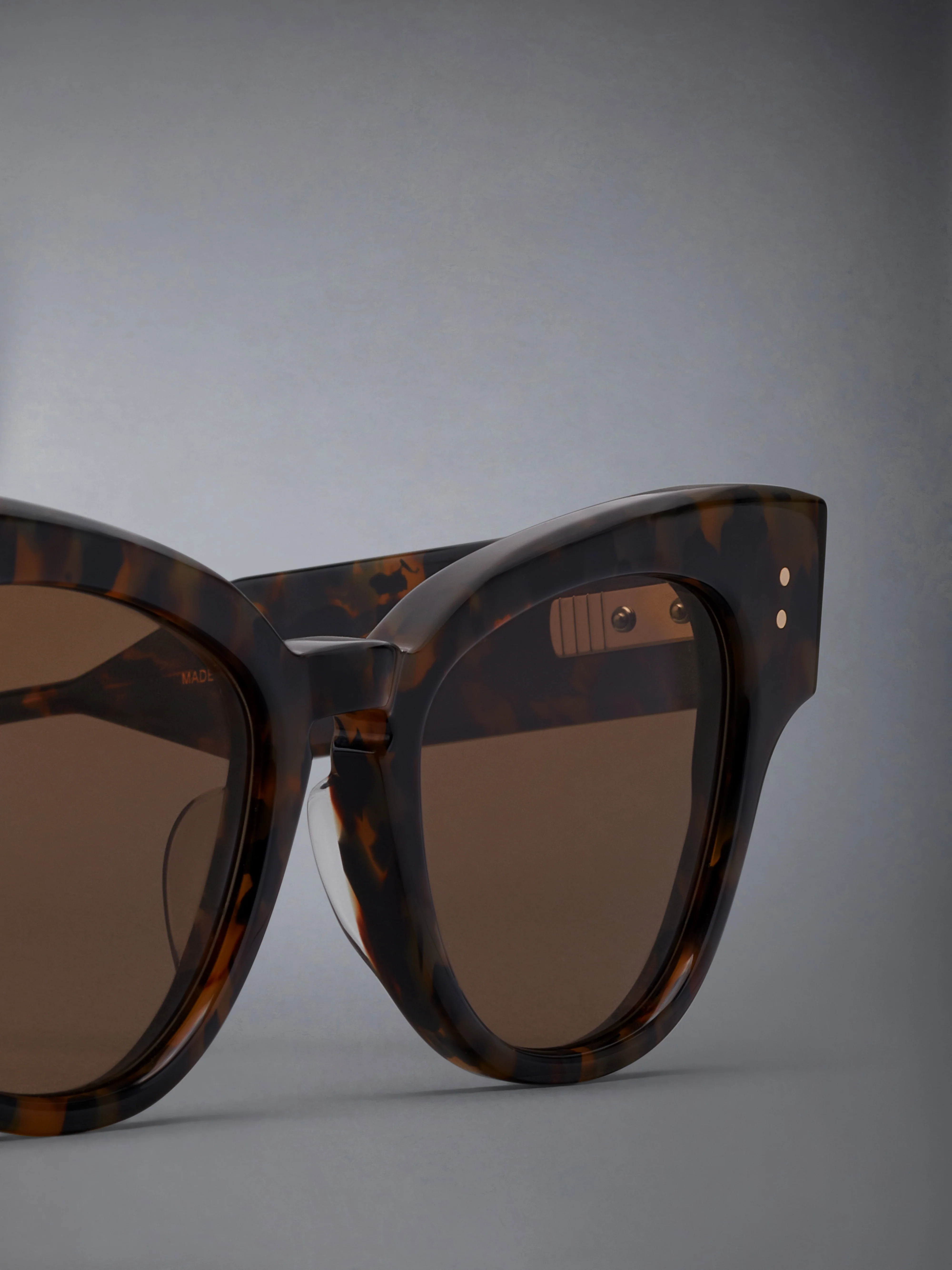 12845-tokyo-tortoise-acetate-cateye-sunglasses-7.webp TOKYO TORTOISE ACETATE CATEYE SUNGLASSES
