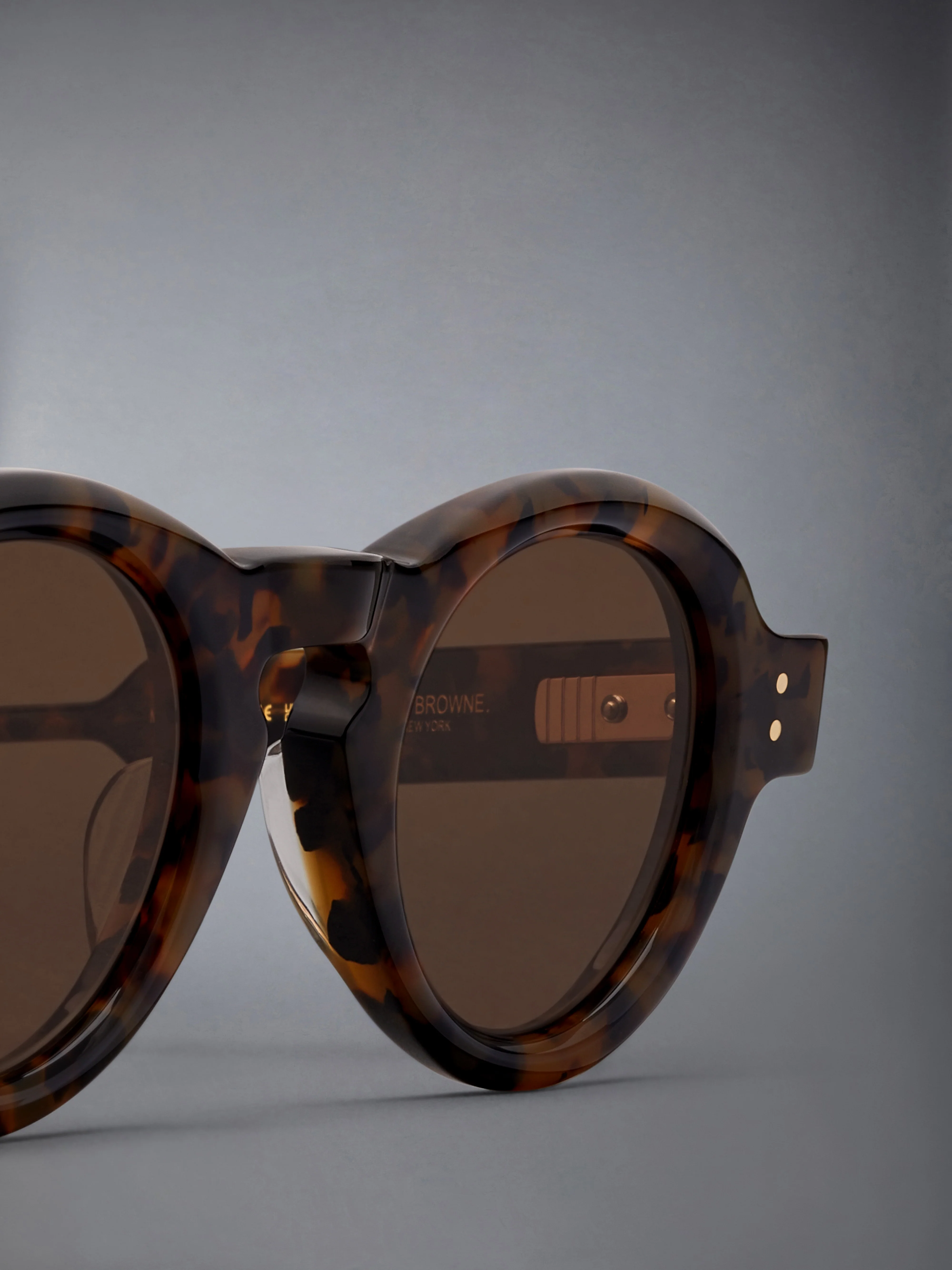 12846-tokyo-tortoise-acetate-round-sunglasses-7.webp TOKYO TORTOISE ACETATE ROUND SUNGLASSES