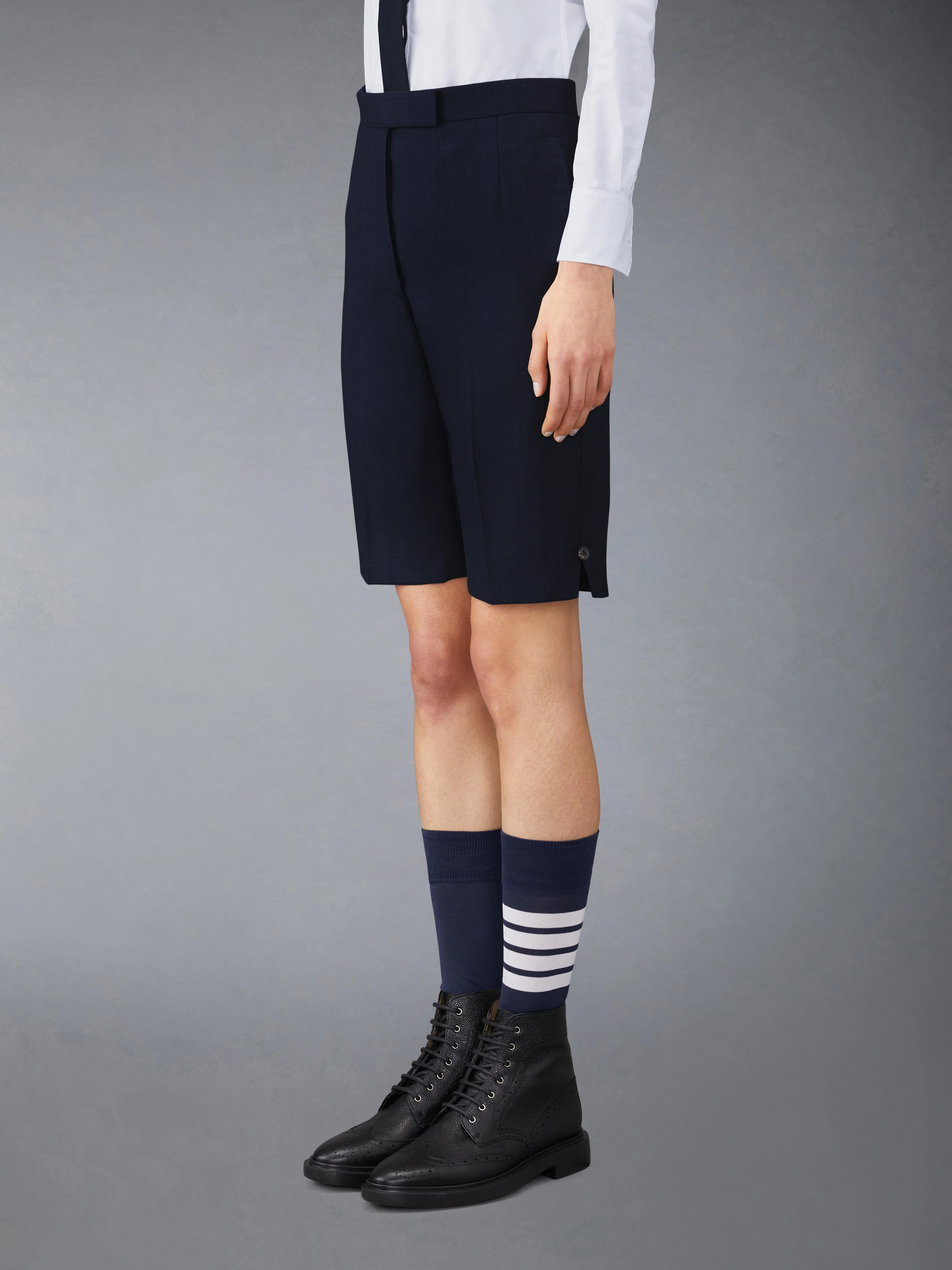 13096-twill-classic-backstrap-bermuda-shorts-3.webp TWILL CLASSIC BACKSTRAP BERMUDA SHORTS