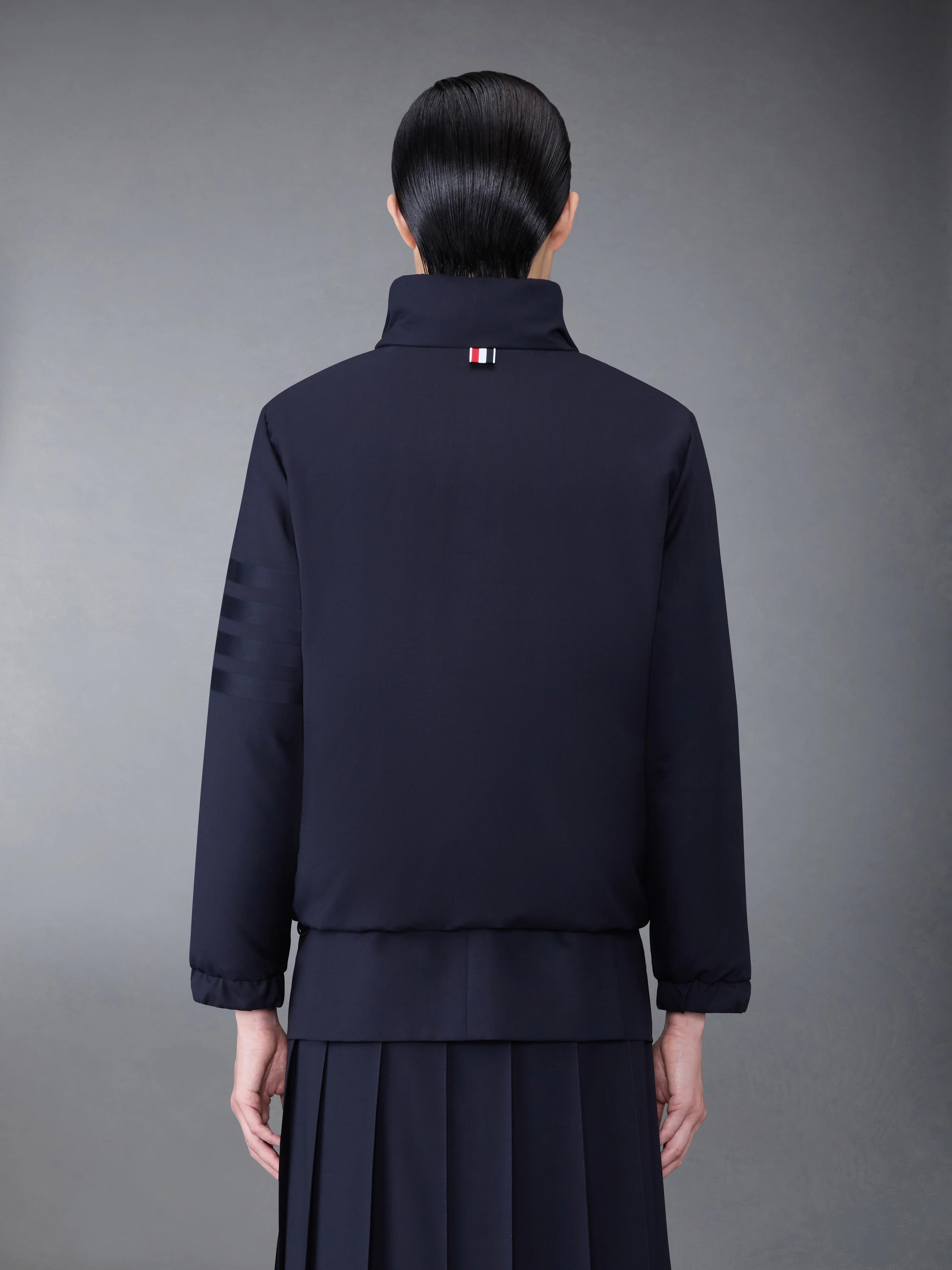 13739-ultralight-tech-and-plain-weave-down-reversible-4-bar-jacket-3.webp Ultralight Tech and Plain Weave Down Reversible 4-Bar Jacket