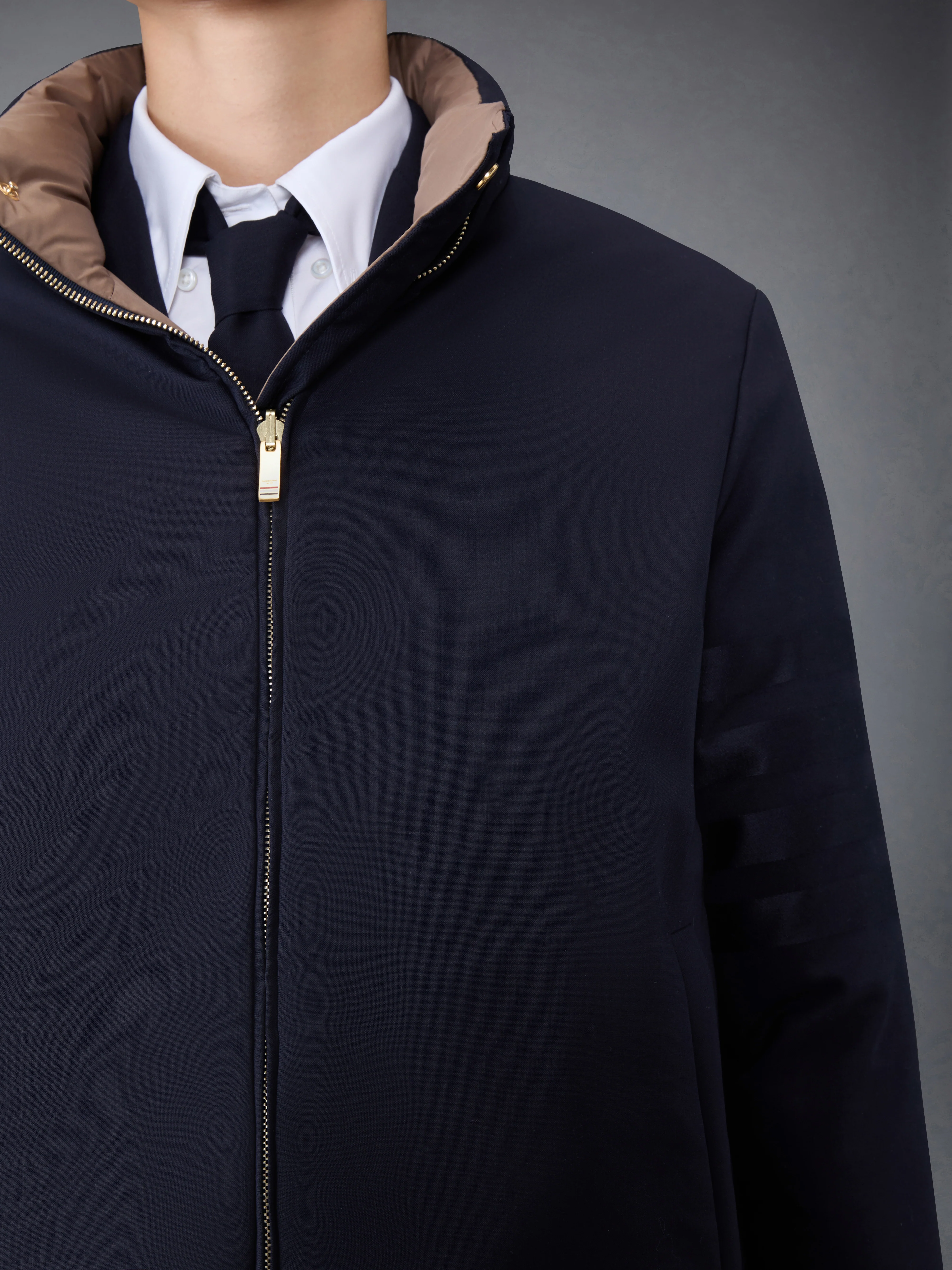 13739-ultralight-tech-and-plain-weave-down-reversible-4-bar-jacket-5.webp Ultralight Tech and Plain Weave Down Reversible 4-Bar Jacket