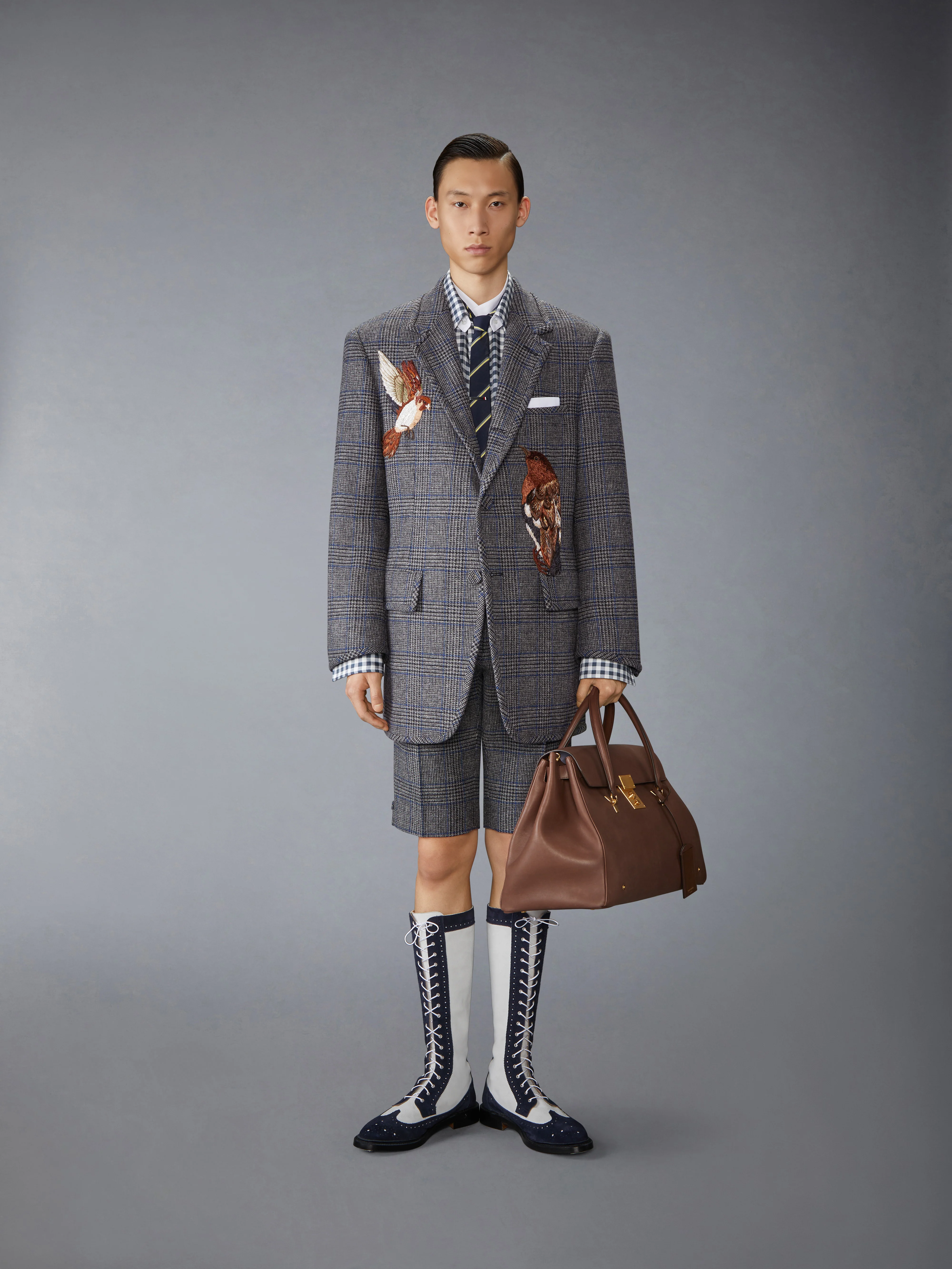 1408-prince-of-wales-hunting-tweed-backstrap-shorts-3.webp PRINCE OF WALES HUNTING TWEED BACKSTRAP SHORTS
