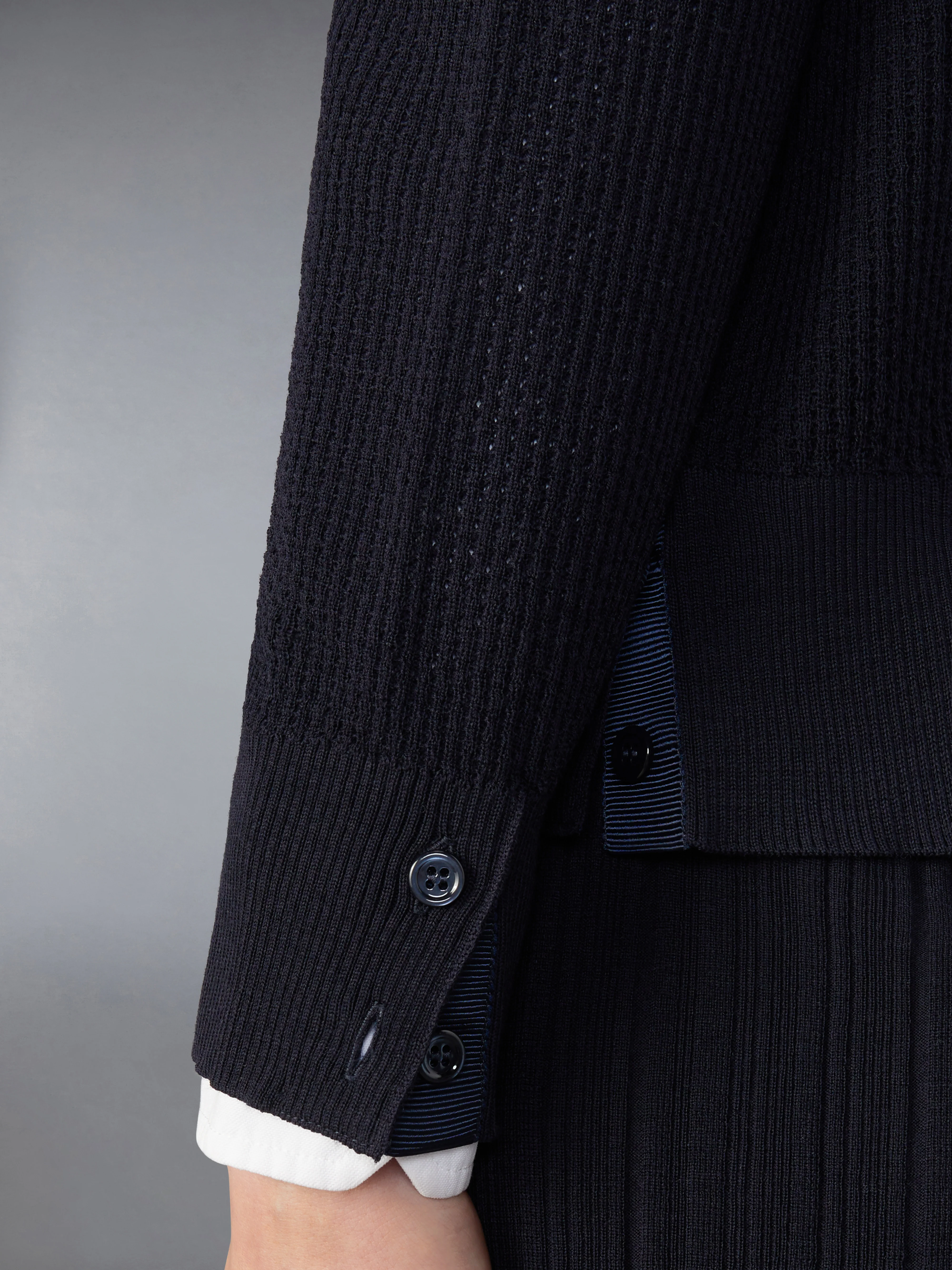 14534-wool-crepe-4-bar-relaxed-fit-cardigan-4.webp WOOL CREPE 4-BAR RELAXED FIT CARDIGAN