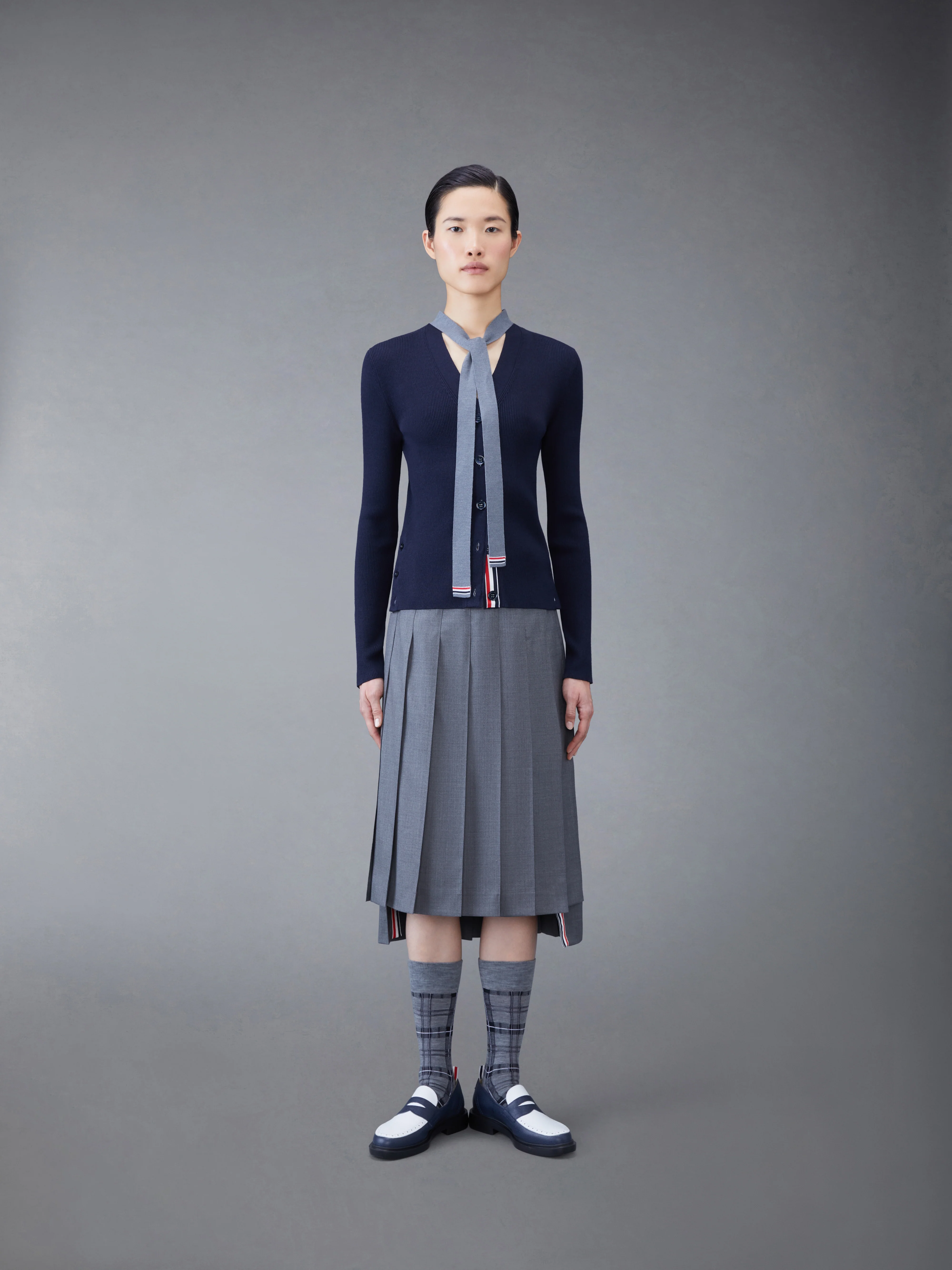 14964-wool-silk-rib-stripe-neck-tie-v-neck-cardigan-3.webp Wool Silk Rib Stripe Neck Tie V-neck Cardigan