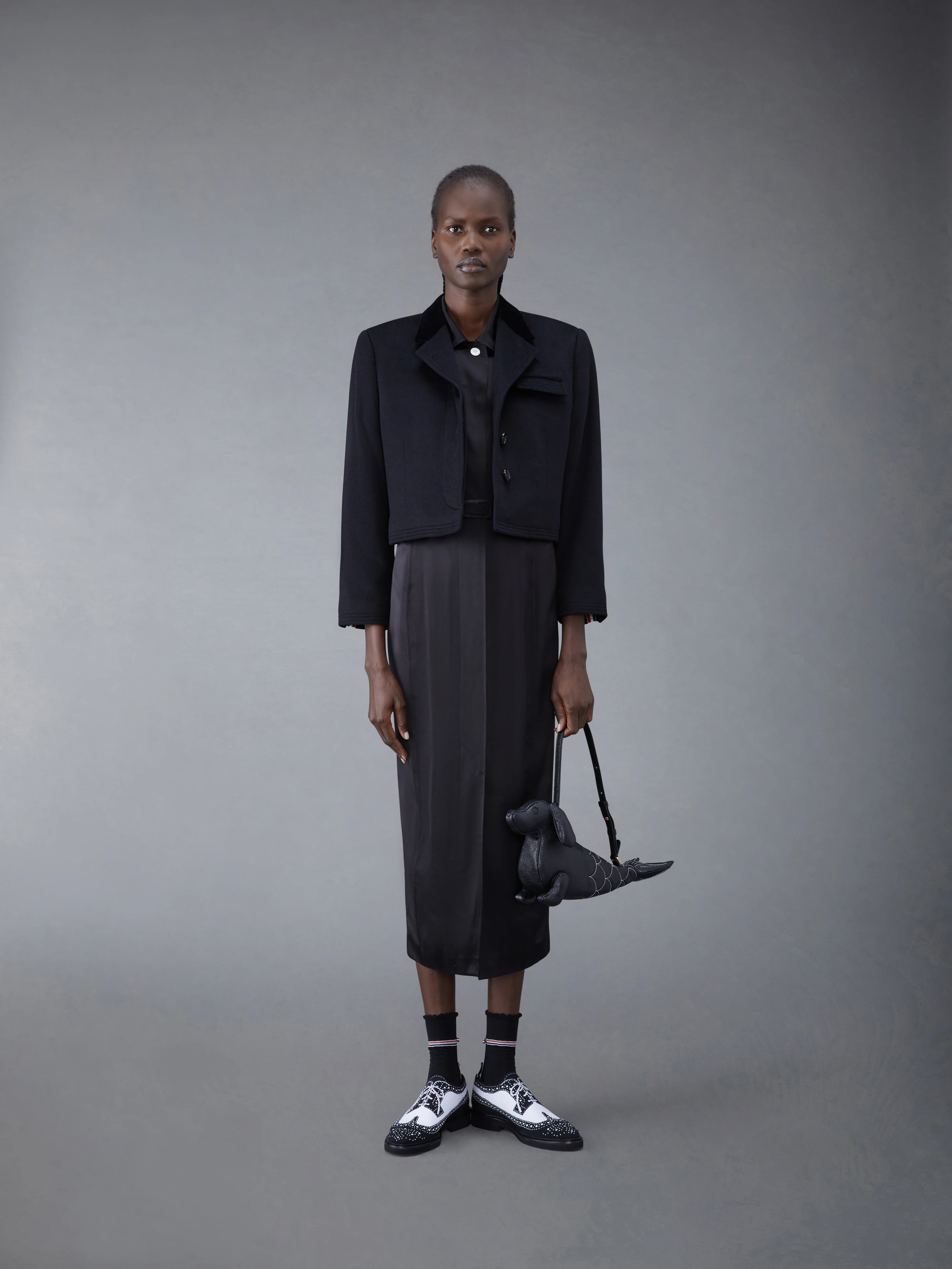 15004-zibeline-coat-weight-cashmere-velvet-collar-cropped-chesterfield-coat-3.webp ZIBELINE COAT WEIGHT CASHMERE VELVET COLLAR CROPPED CHESTERFIELD COAT