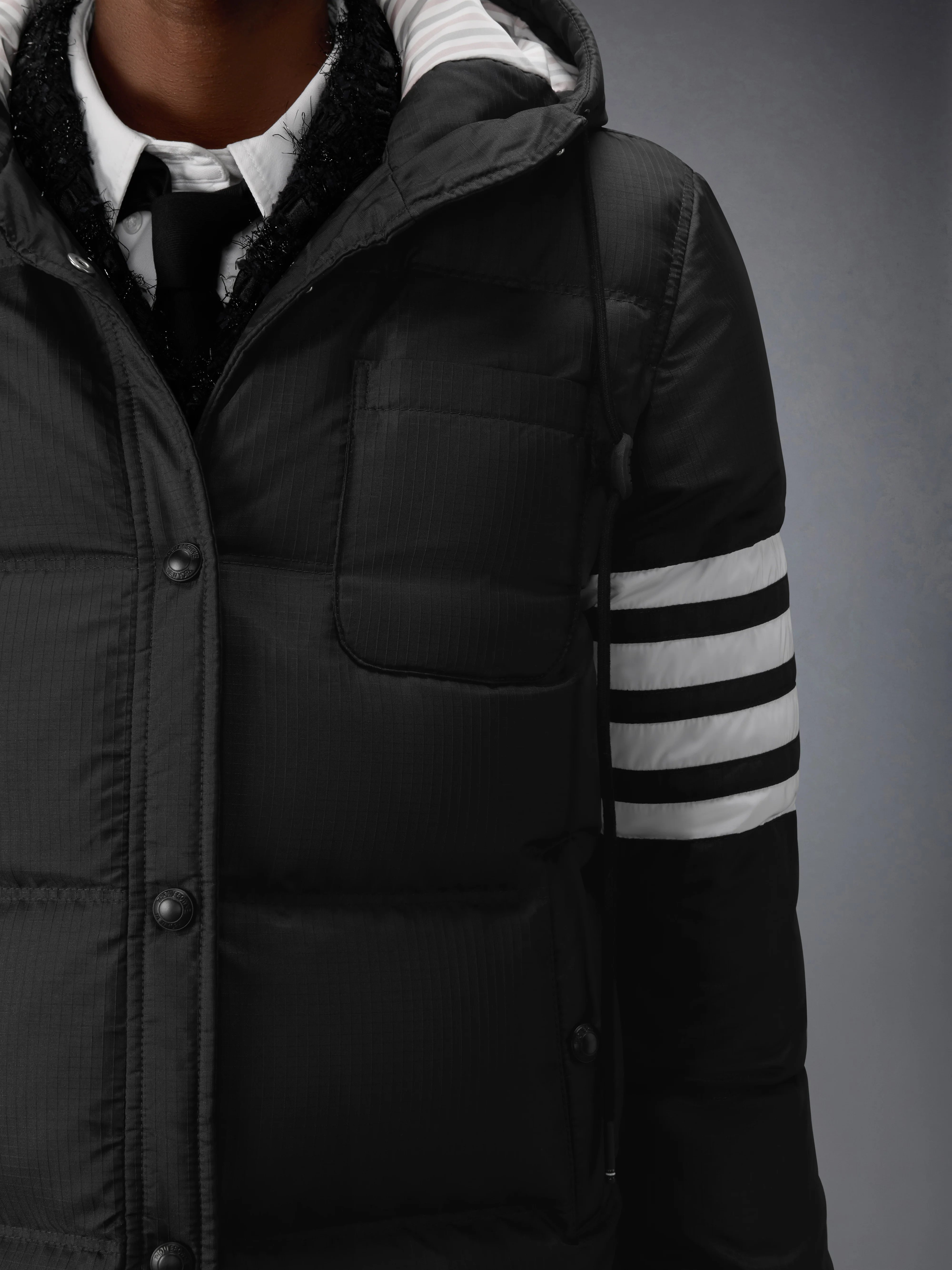 1541-shiny-ripstop-lightweight-down-filled-4-bar-jacket-6.webp SHINY RIPSTOP LIGHTWEIGHT DOWN FILLED 4-BAR JACKET