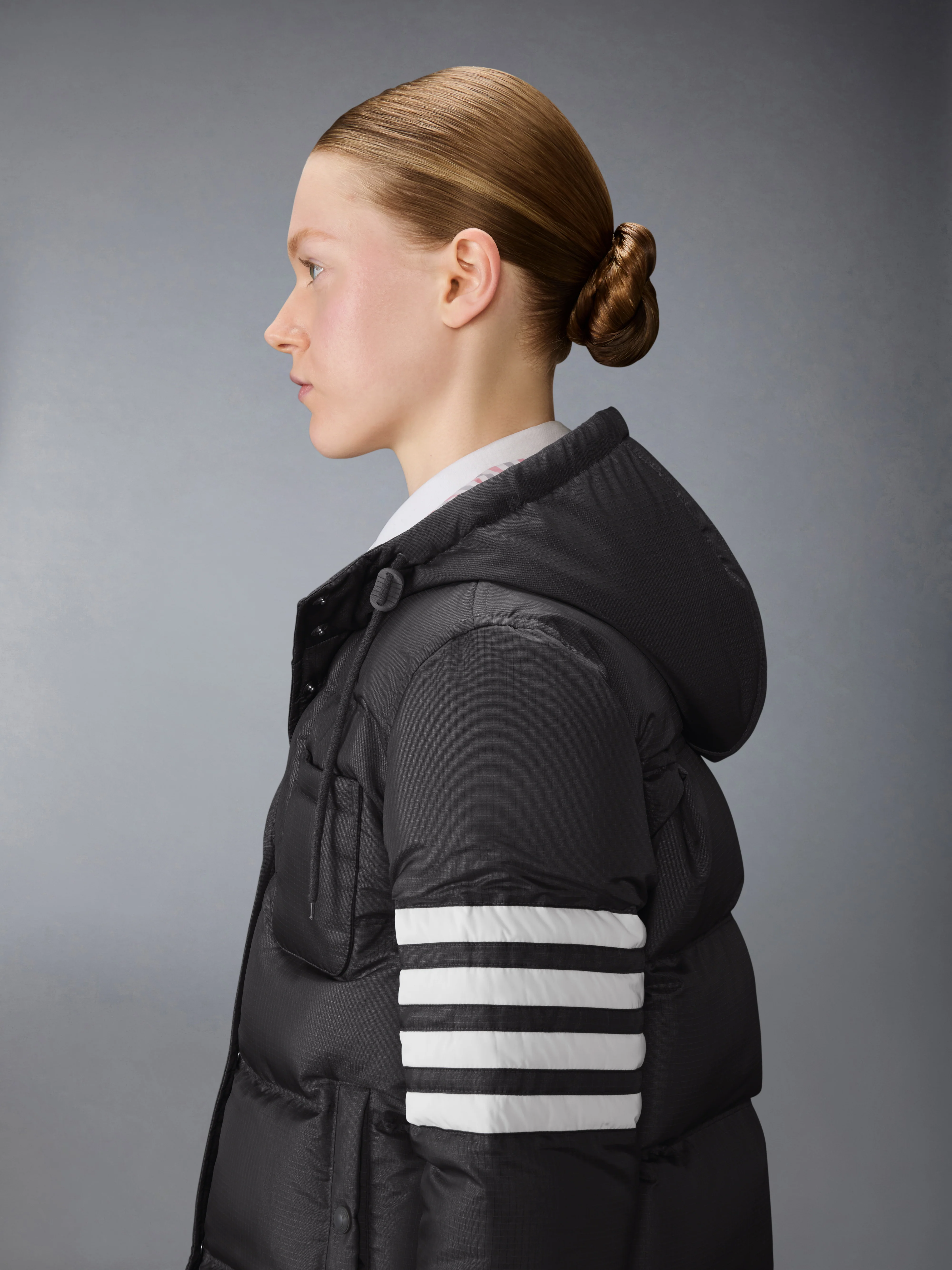 1569-shiny-ripstop-lightweight-down-filled-4-bar-jacket-5.webp SHINY RIPSTOP LIGHTWEIGHT DOWN FILLED 4-BAR JACKET