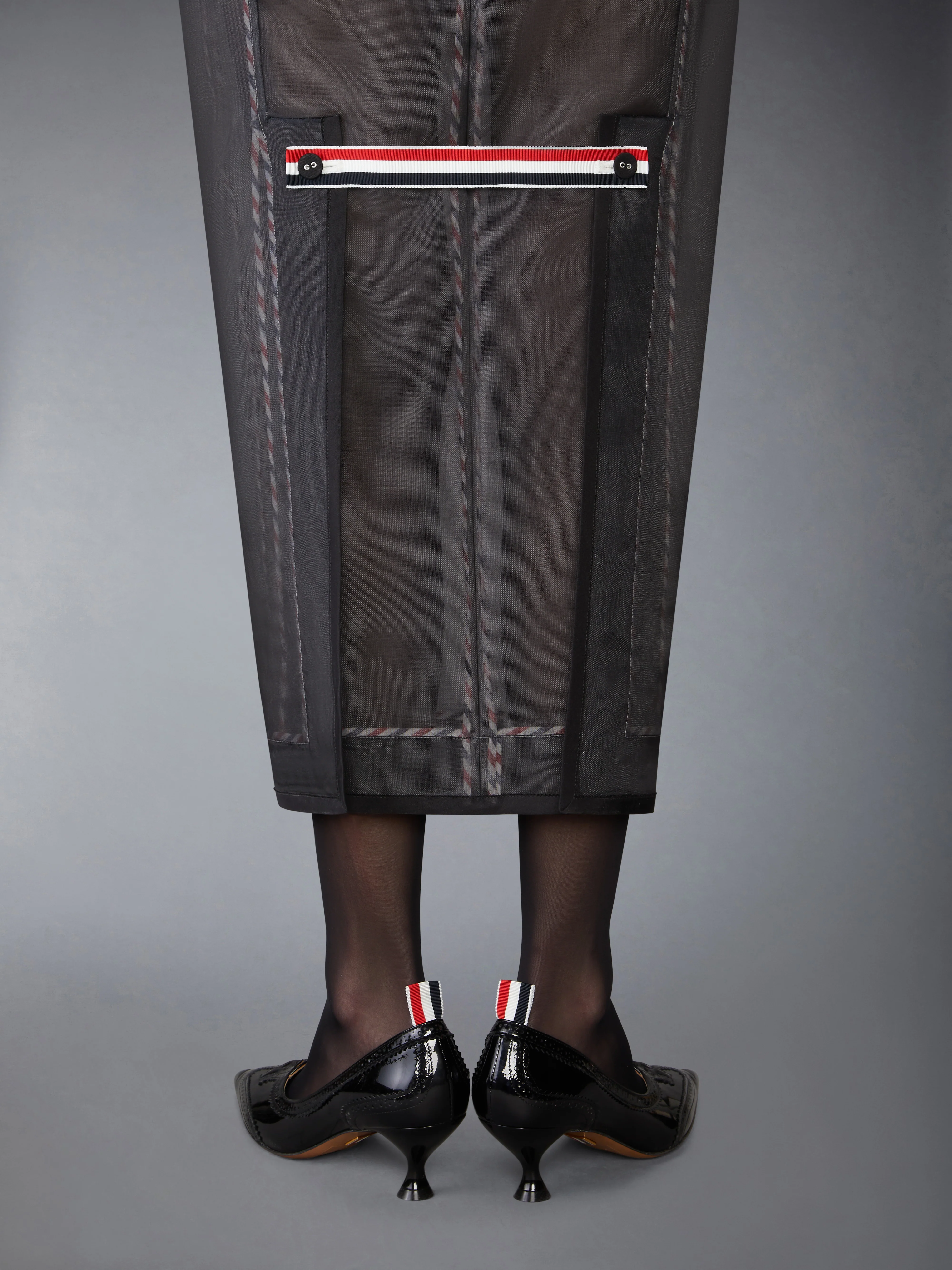 1641-silk-organza-high-waisted-pencil-skirt-6.webp SILK ORGANZA HIGH WAISTED PENCIL SKIRT
