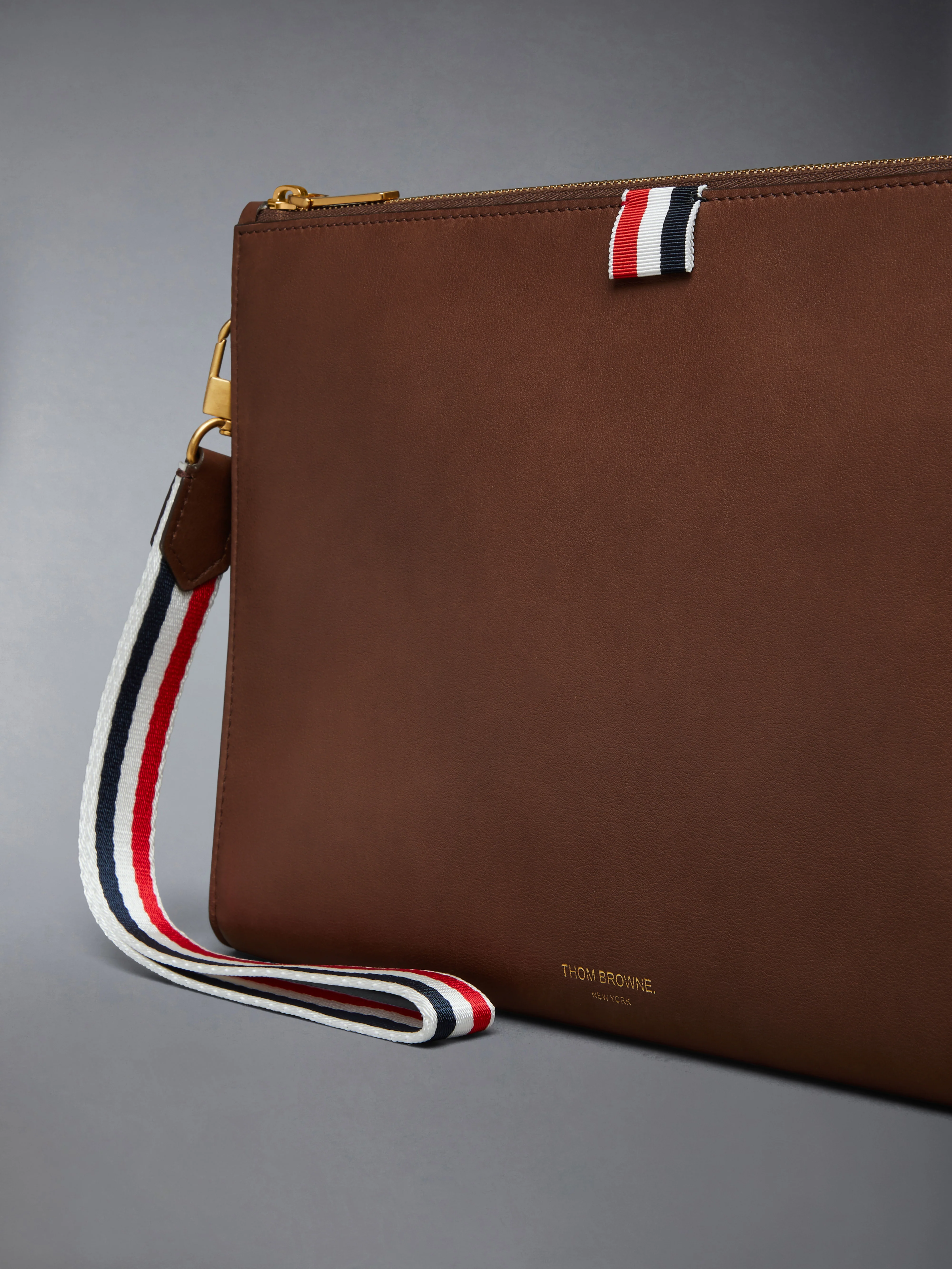 1677-soft-calf-medium-gusset-folio-3.webp SOFT CALF MEDIUM GUSSET FOLIO