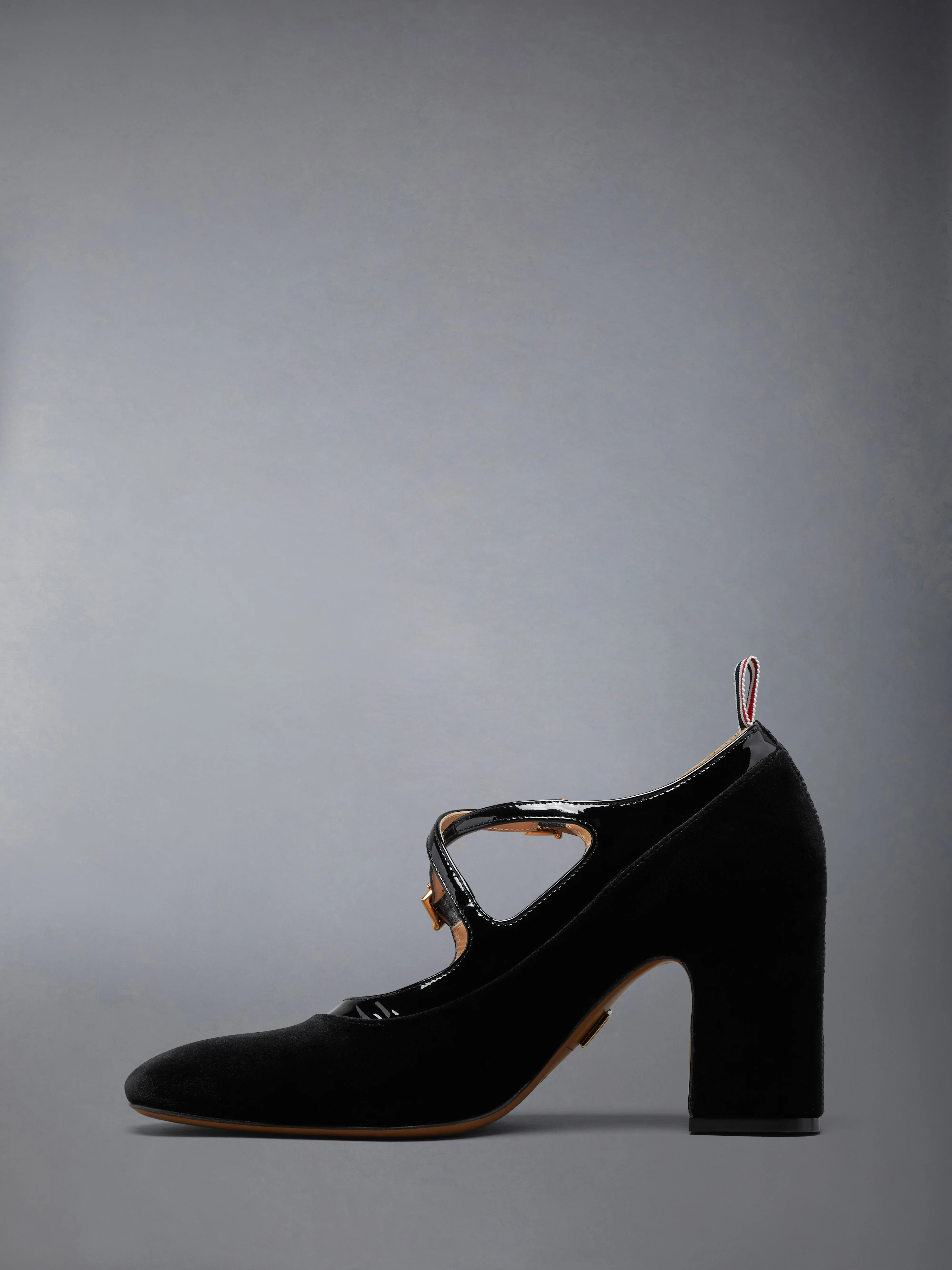 1678-soft-patent-criss-cross-thom-john-heel-75mm-3.webp SOFT PATENT CRISS CROSS THOM JOHN HEEL 75MM