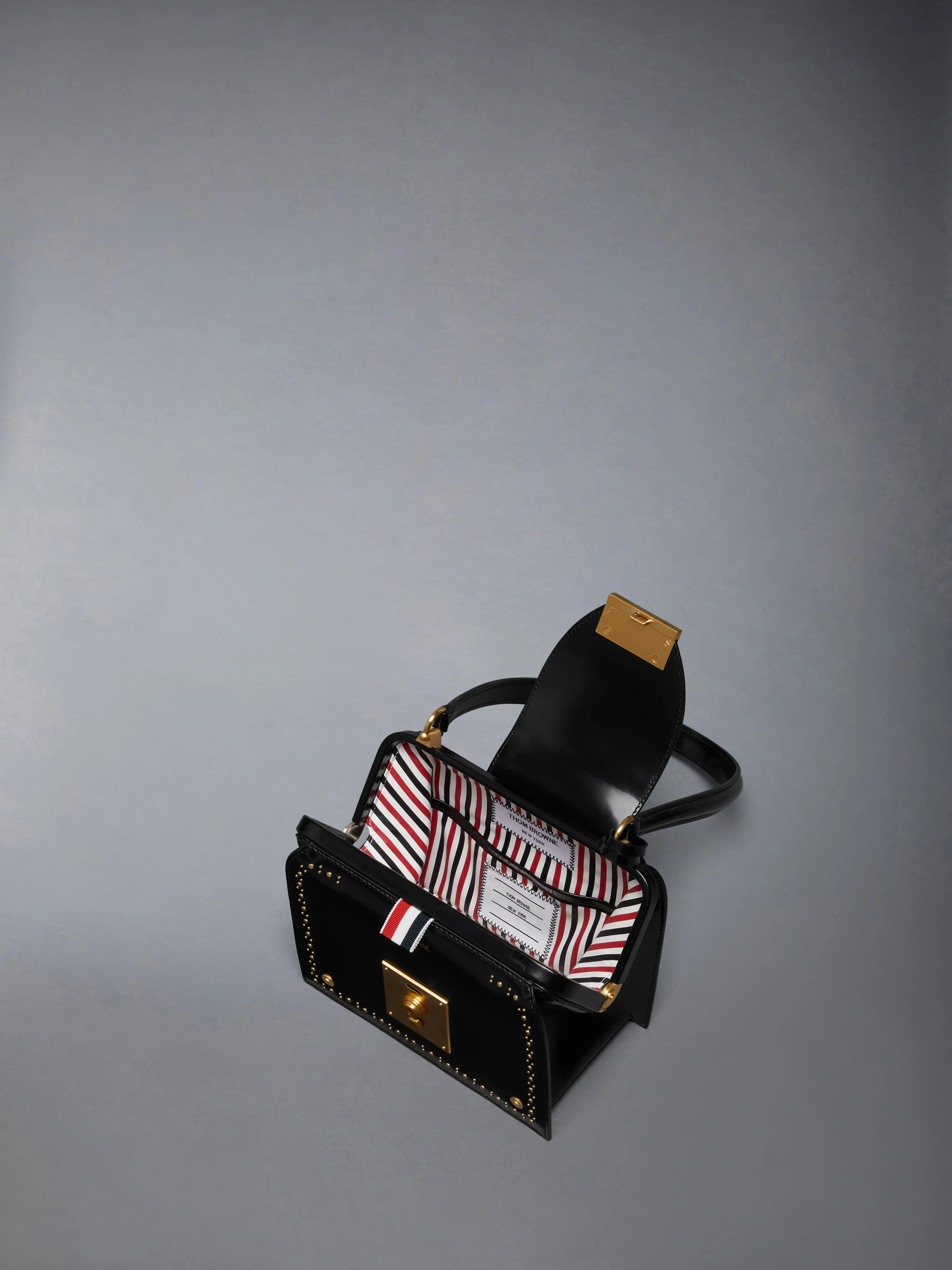 1827-soft-spazzolato-stud-mrs-thom-triangle-bag-5.webp SOFT SPAZZOLATO STUD MRS. THOM TRIANGLE BAG