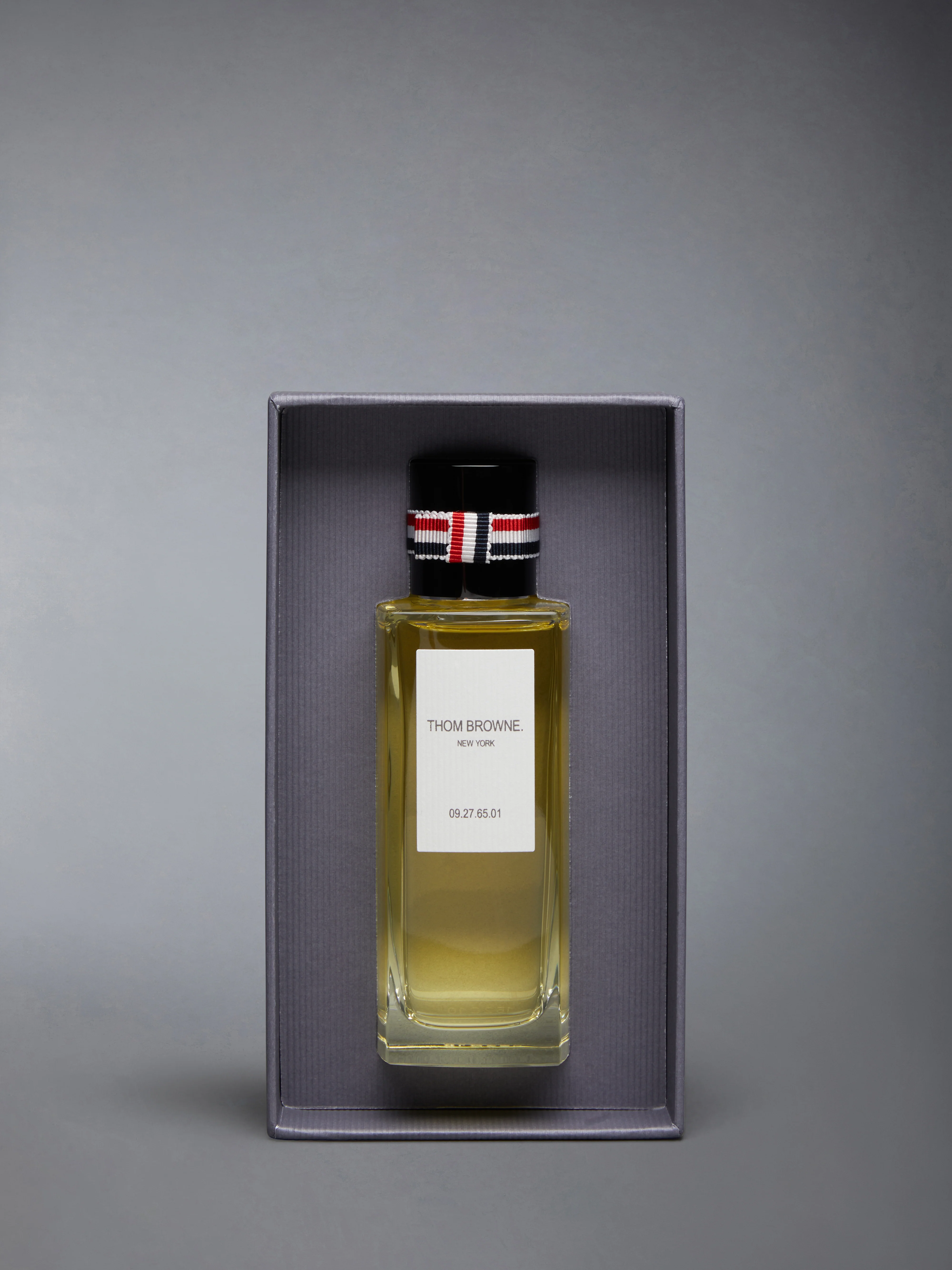 2259-09-27-65-01-vetyver-cucumber-eau-de-parfum-75ml-5.webp 09.27.65.01 VETYVER & CUCUMBER EAU DE PARFUM 75ML