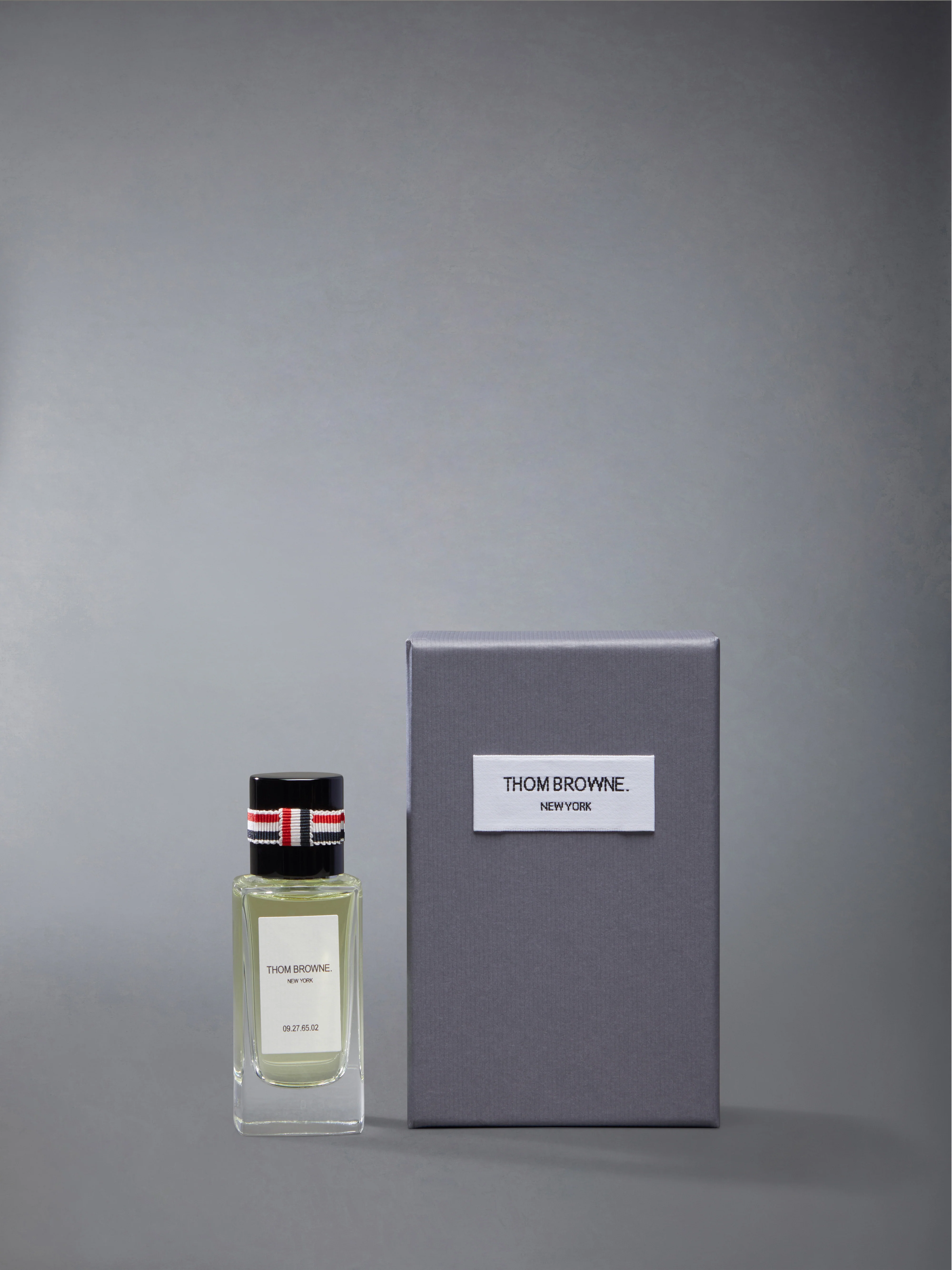 2262-09-27-65-02-vetyver-grapefruit-eau-de-parfum-40ml-3.webp 09.27.65.02 Vetyver & Grapefruit Eau De Parfum 40ml