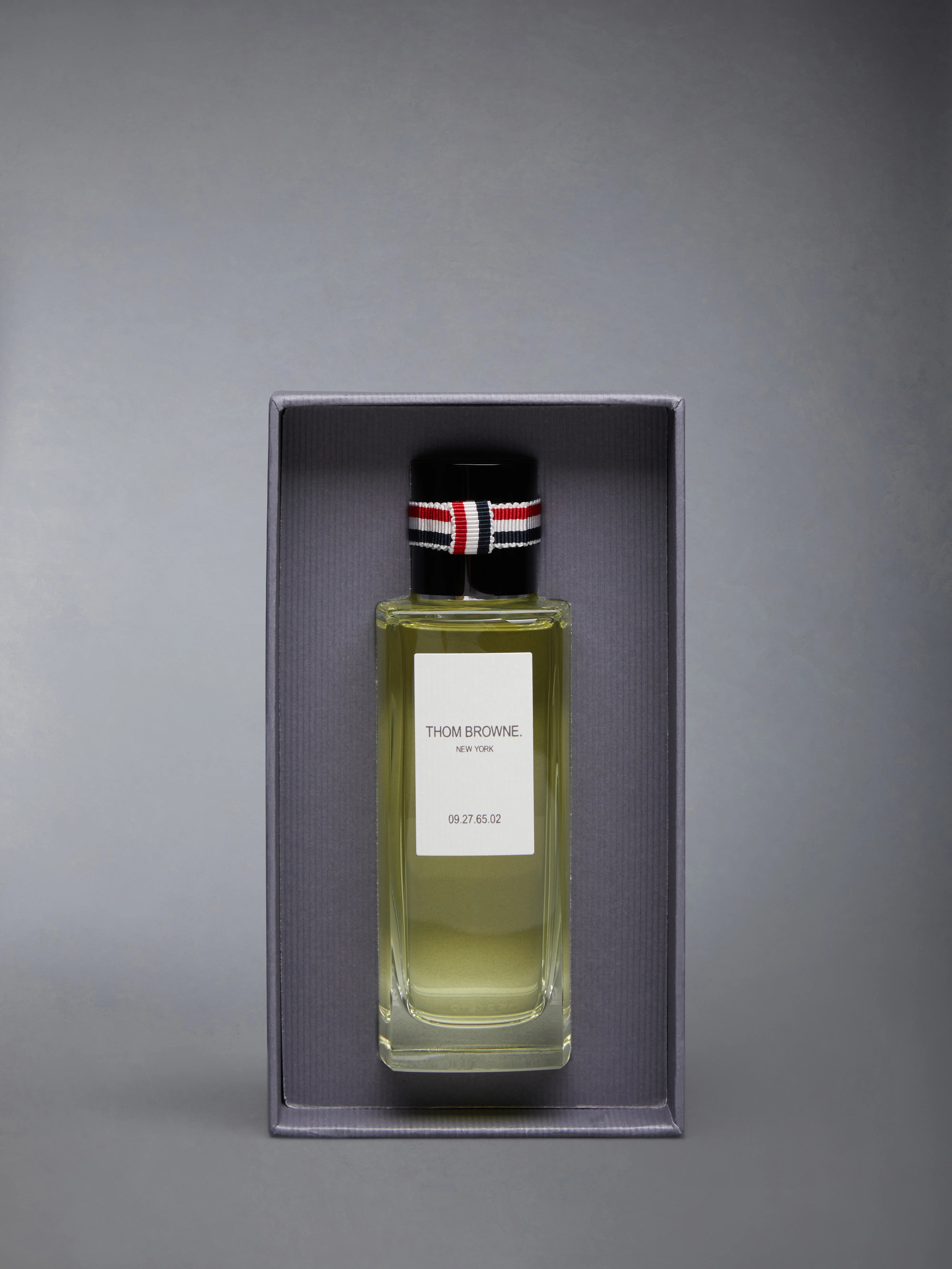 2263-09-27-65-02-vetyver-grapefruit-eau-de-parfum-75ml-5.webp 09.27.65.02 VETYVER & GRAPEFRUIT EAU DE PARFUM 75ML