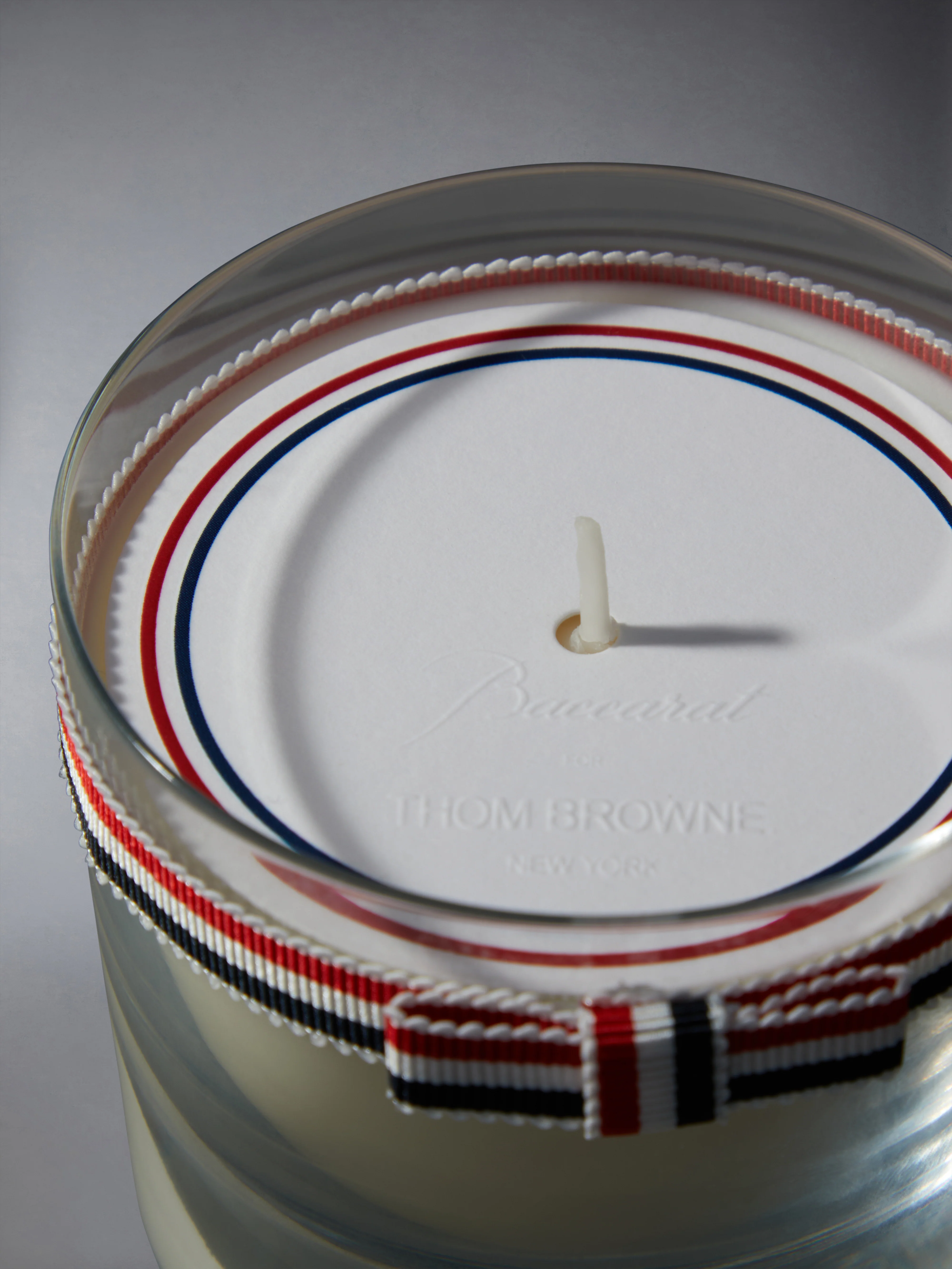 2270-09-27-65-05-vetyver-smoke-baccarat-candle-175gr-4.webp 09.27.65.05 VETYVER & SMOKE BACCARAT CANDLE 175GR