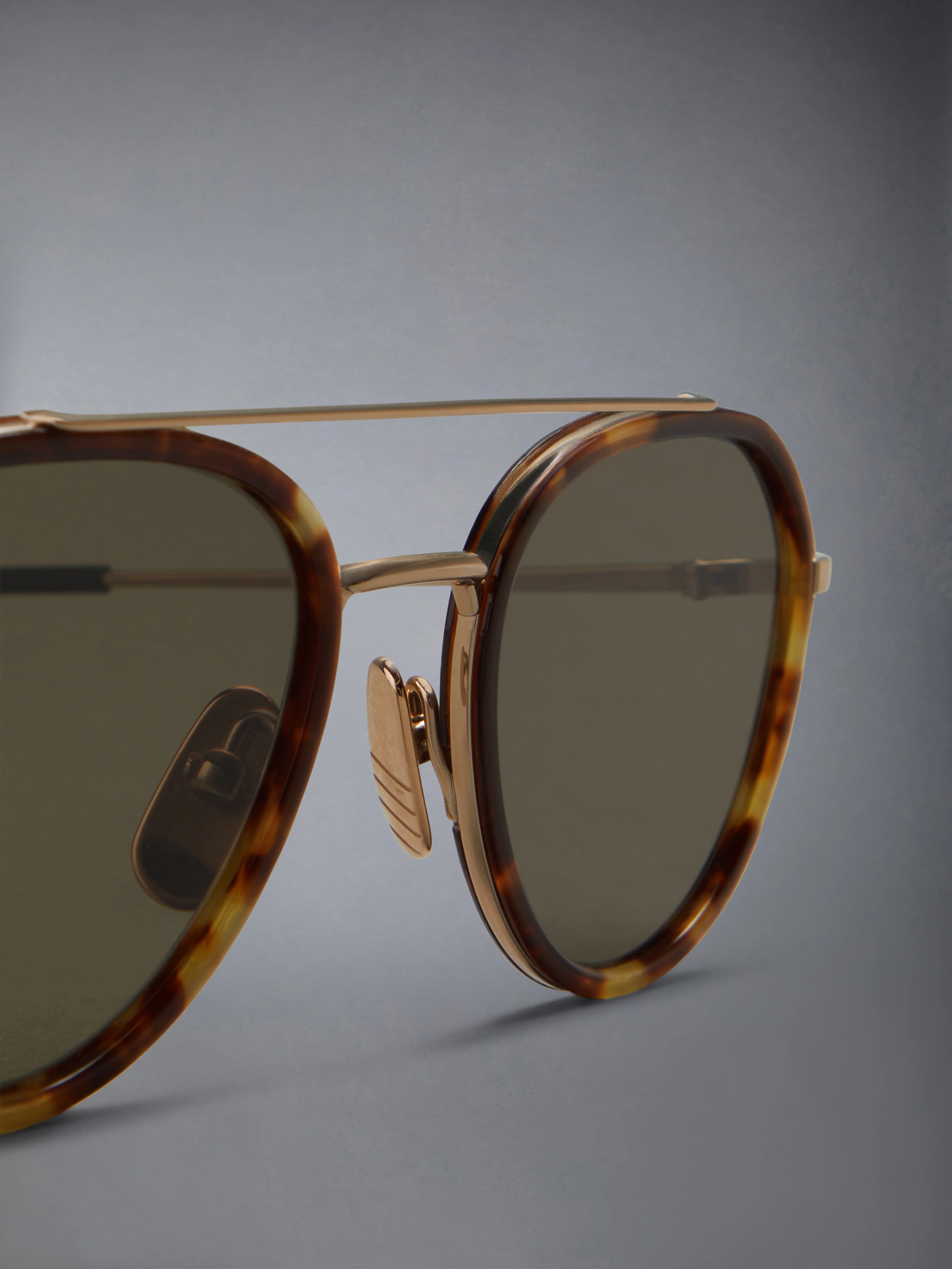2344-acetate-and-titanium-aviator-sunglasses-7.webp ACETATE AND TITANIUM AVIATOR SUNGLASSES