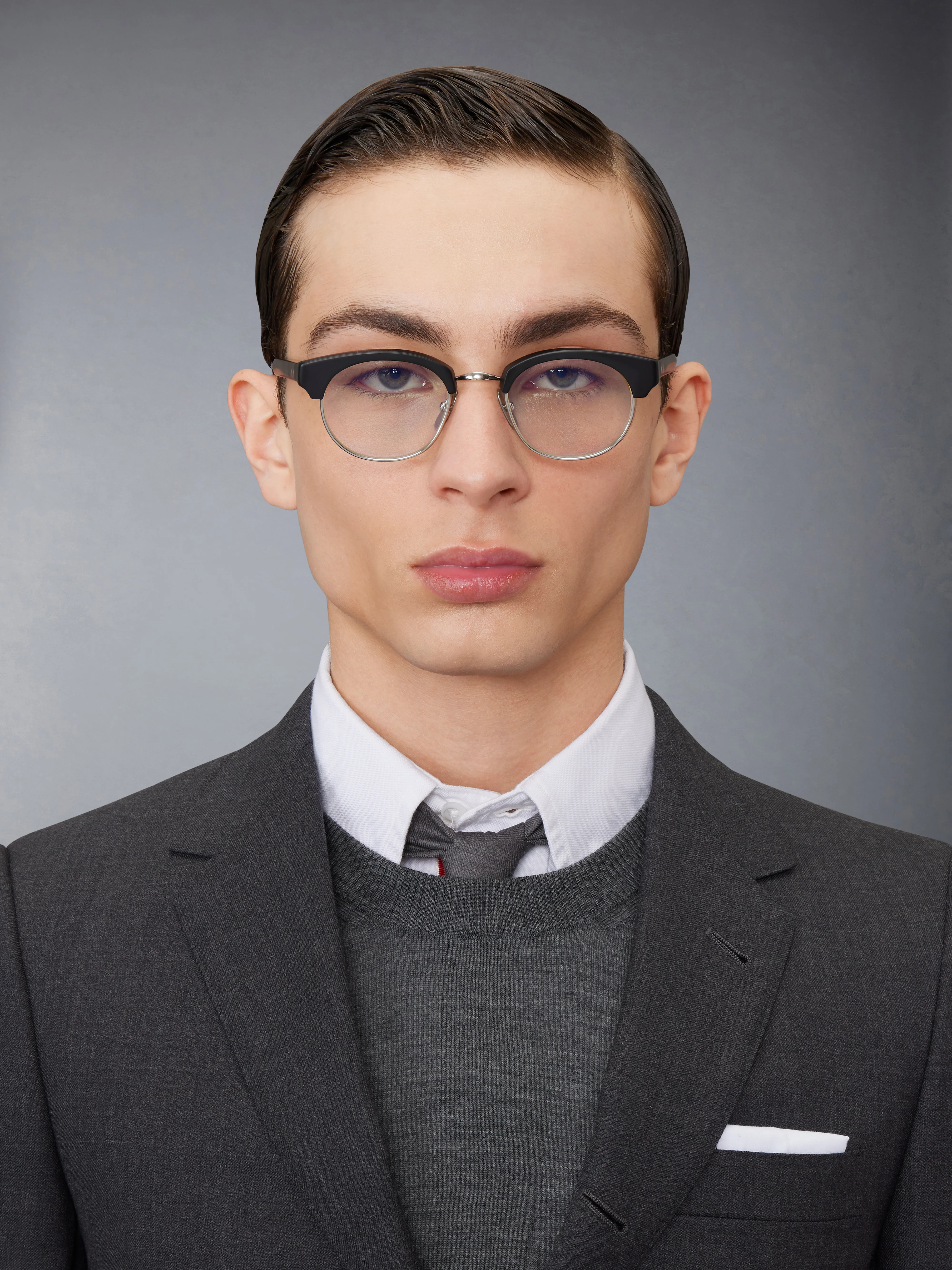 2346-acetate-and-titanium-oval-eyeglasses-3.webp ACETATE AND TITANIUM OVAL EYEGLASSES