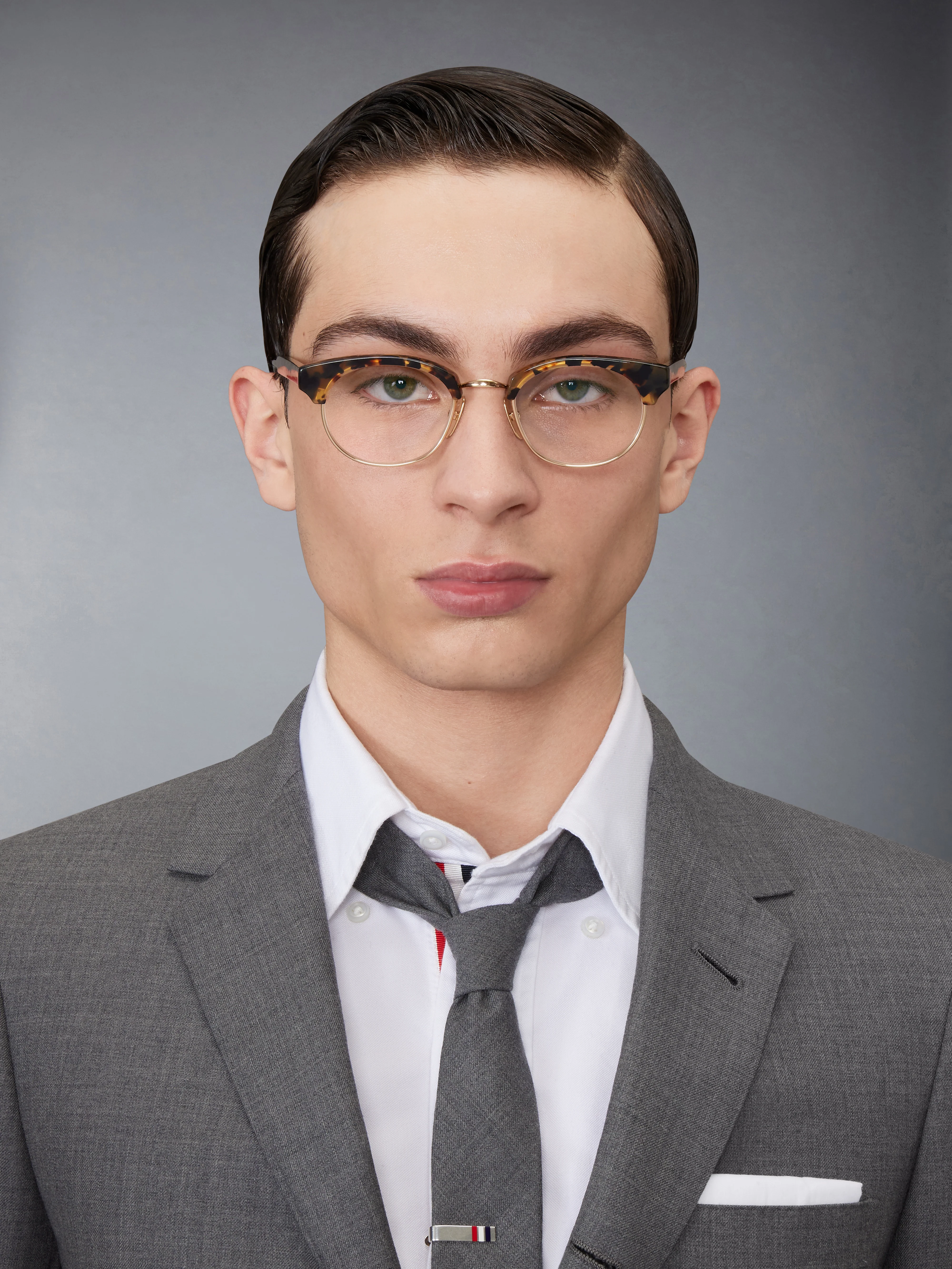 2347-acetate-and-titanium-oval-eyeglasses-3.webp ACETATE AND TITANIUM OVAL EYEGLASSES