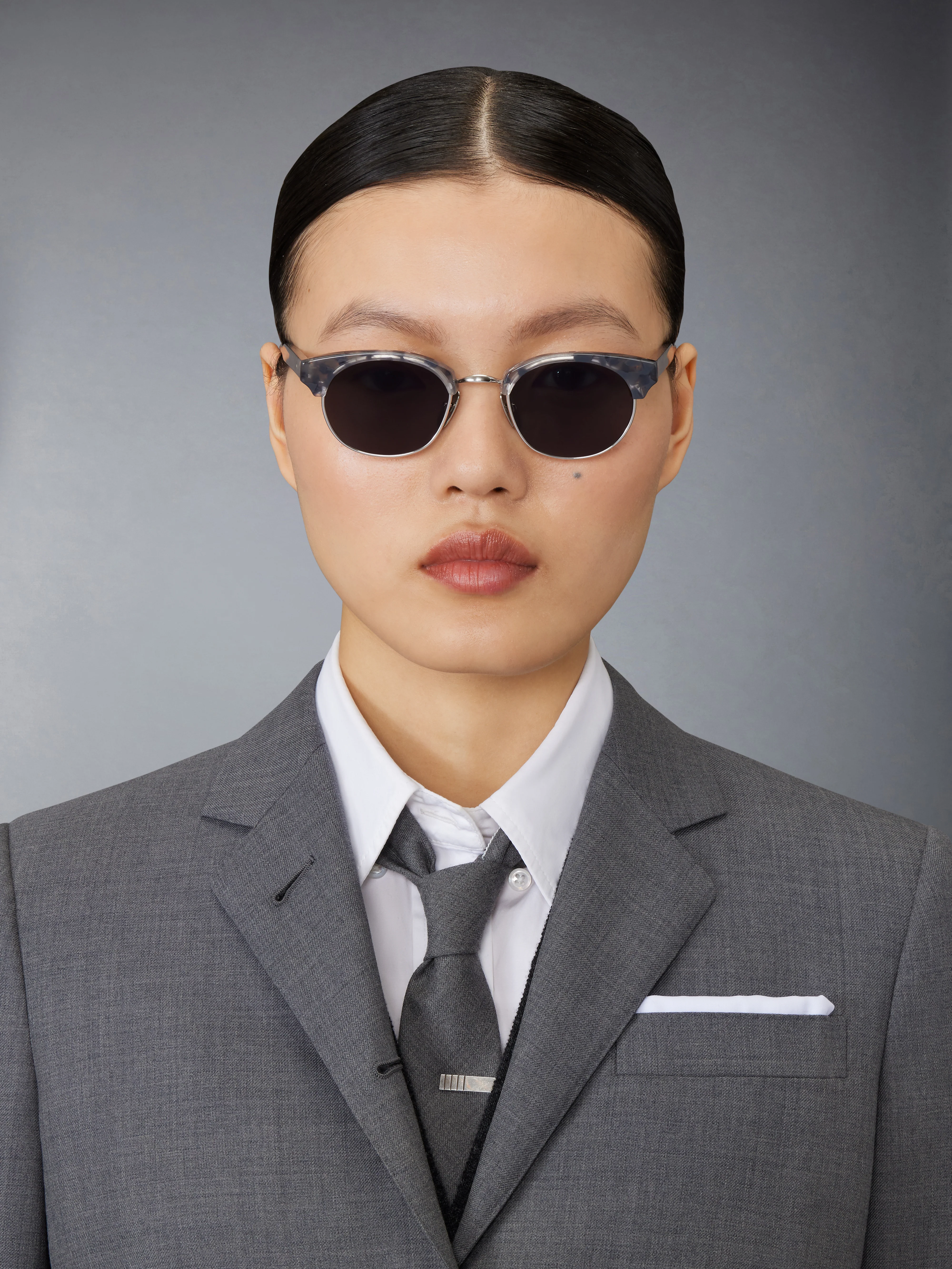 2349-acetate-and-titanium-oval-sunglasses-3.webp ACETATE AND TITANIUM OVAL SUNGLASSES