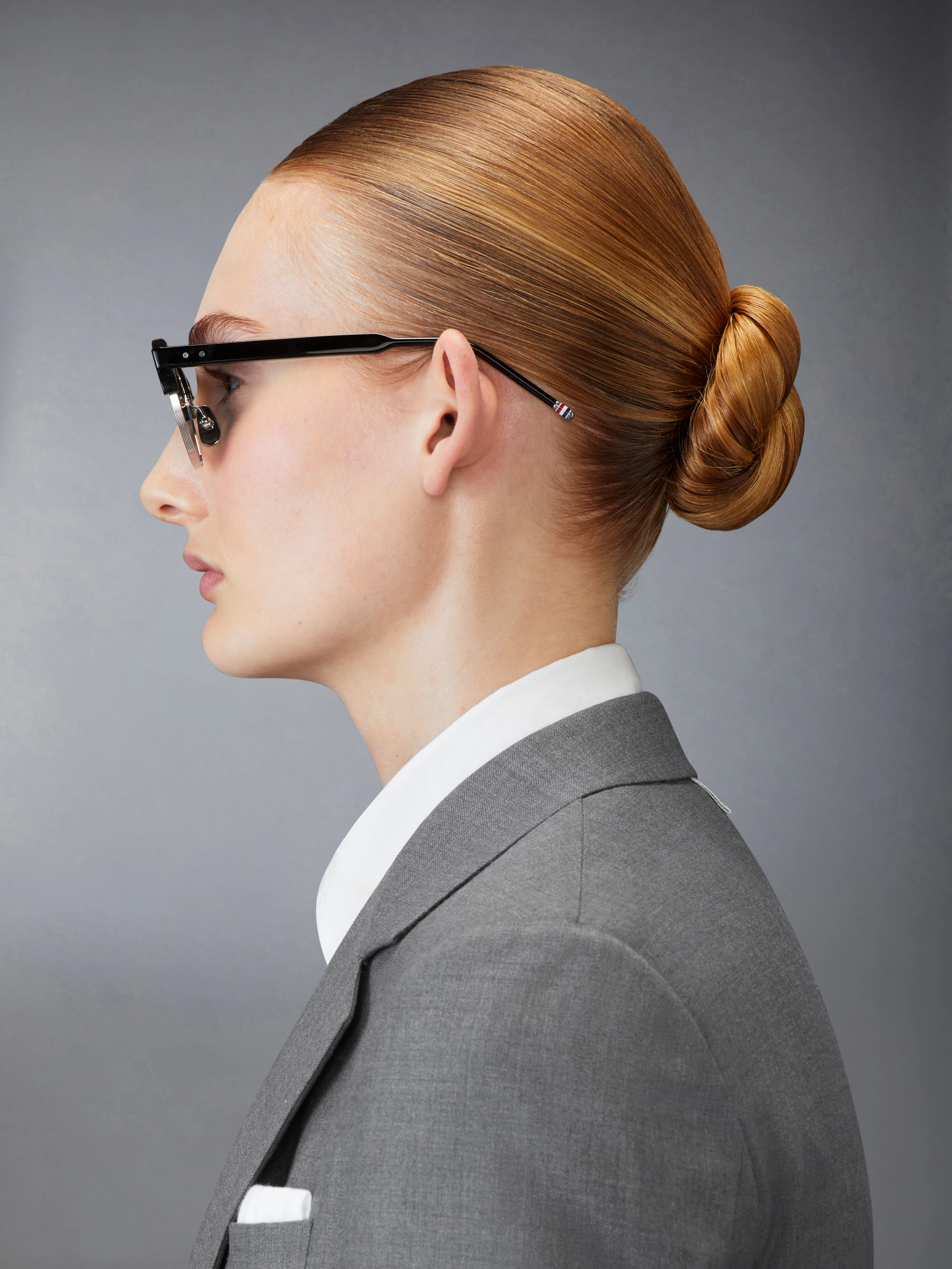 2351-acetate-and-titanium-oval-sunglasses-5.webp ACETATE AND TITANIUM OVAL SUNGLASSES