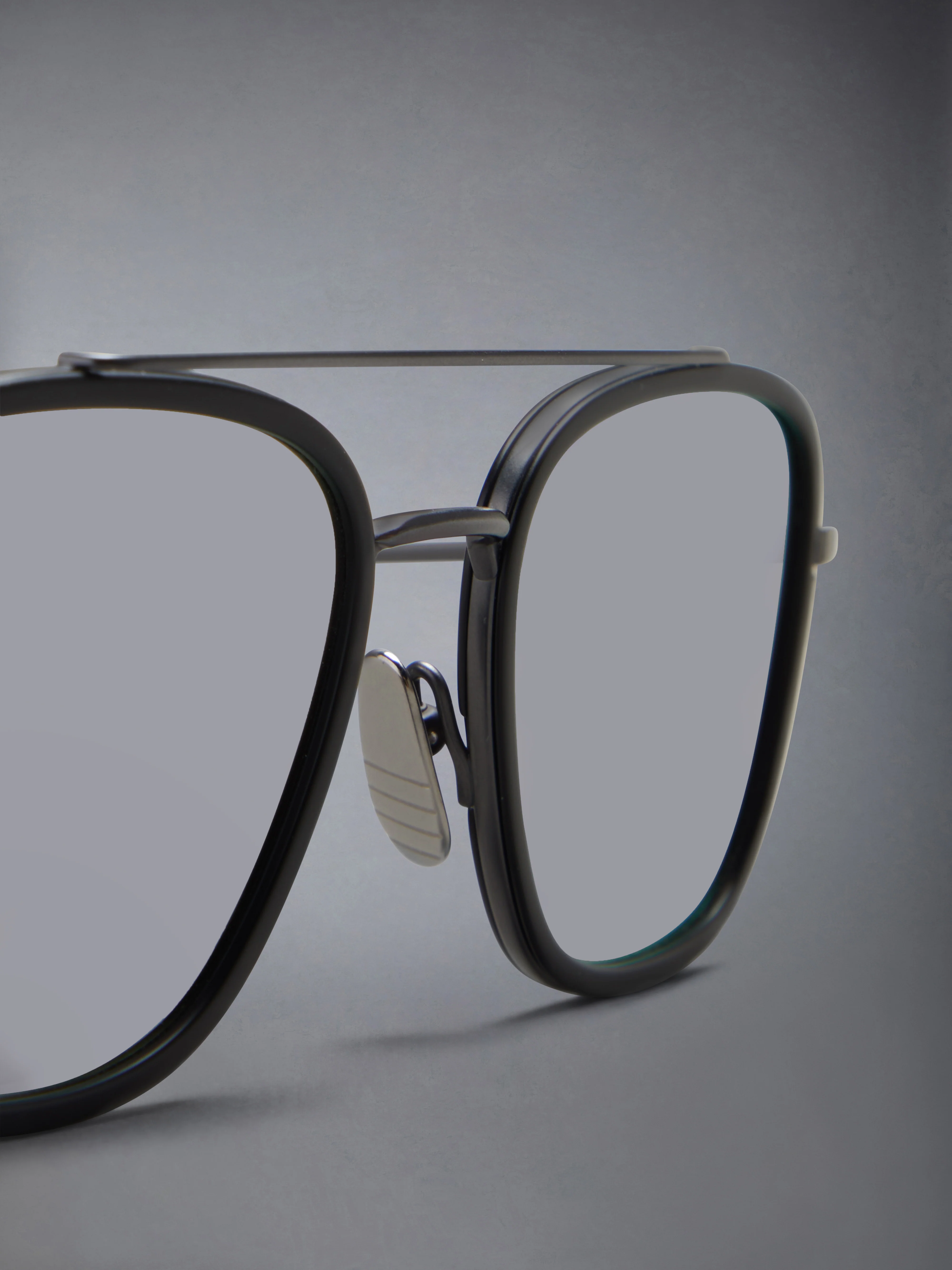 2352-acetate-and-titanium-rectangular-aviator-sunglasses-7.webp ACETATE AND TITANIUM RECTANGULAR AVIATOR SUNGLASSES